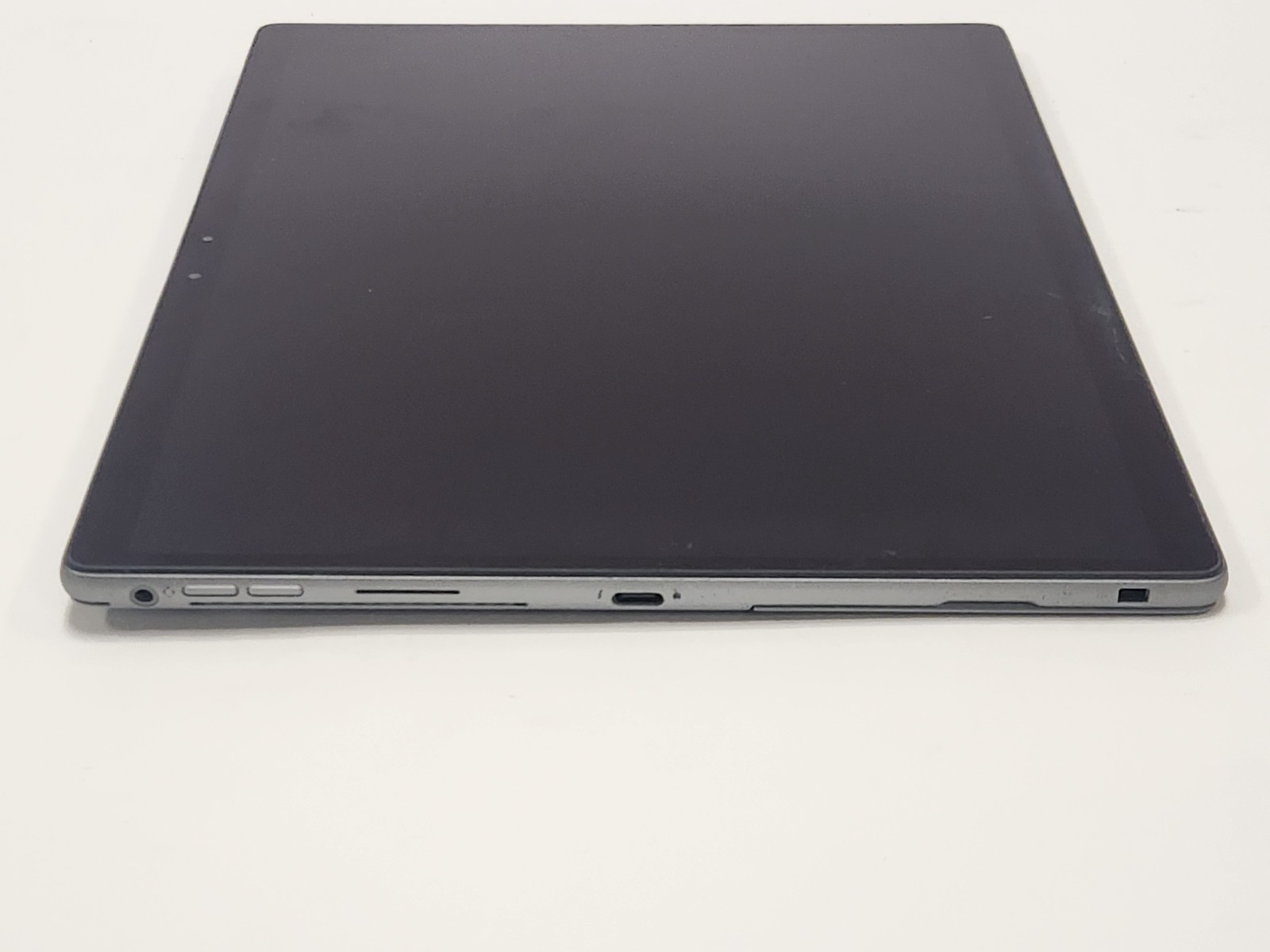 Dell Latitude Detachable 7320 13″ i5-1140G7 16GB RAM 256GB W11P **READ DESC.***