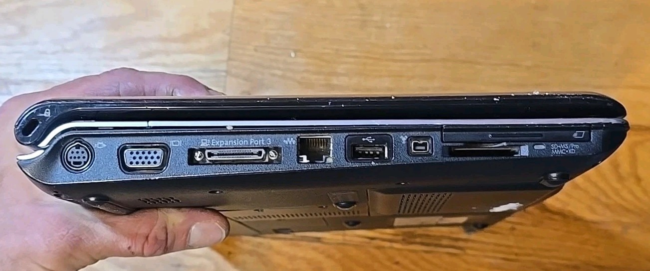 HP Pavilion dv2615nr 14″ AMD Turion 64 X2 1GB RAM Windows 10 WiFi w/ Charger