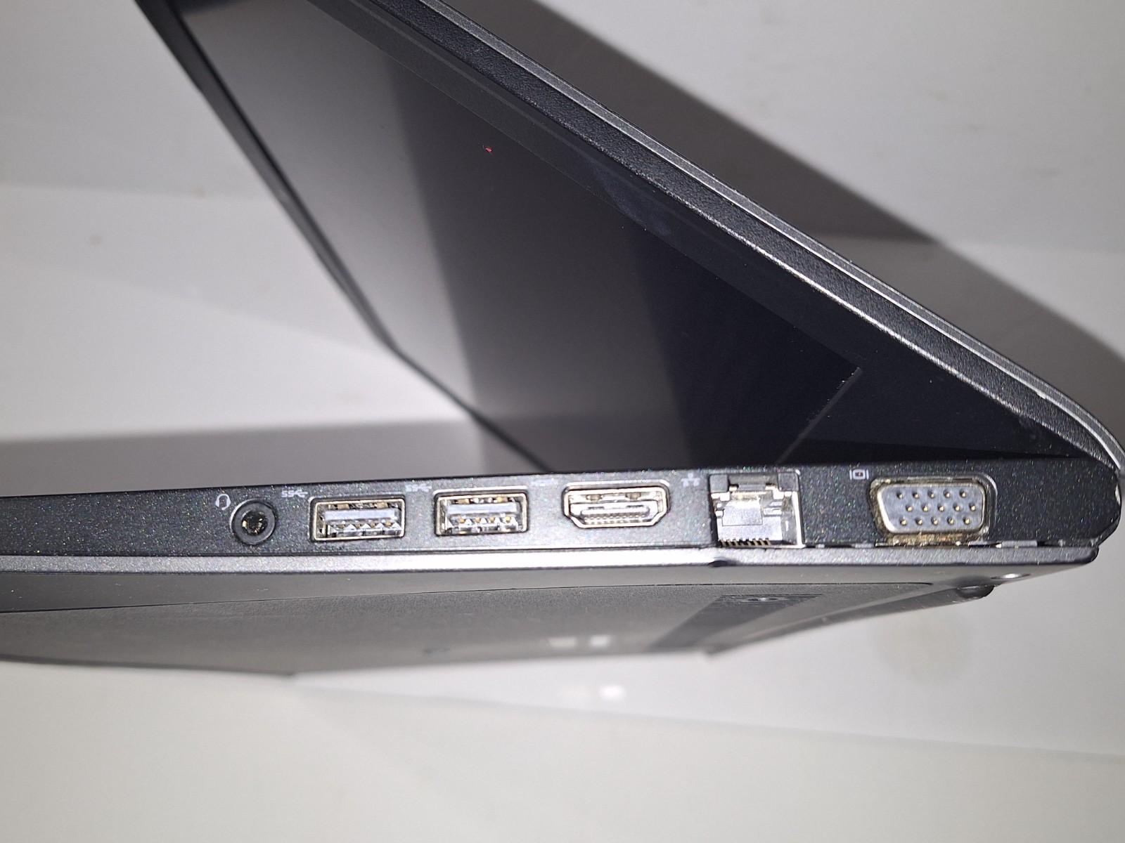 Dell Latitude 3550 Laptop PC Core i7 TESTED NON-WORKING Parts Only NO POWER