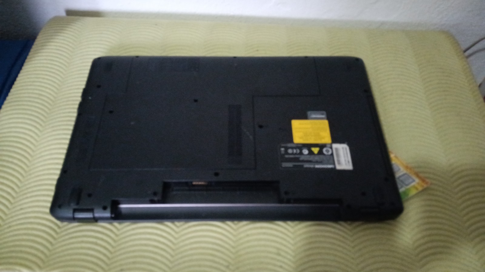 medion akoya e7415 17.3″ 1600×900 i3-5005U 256GB SSD 8gb windows 11