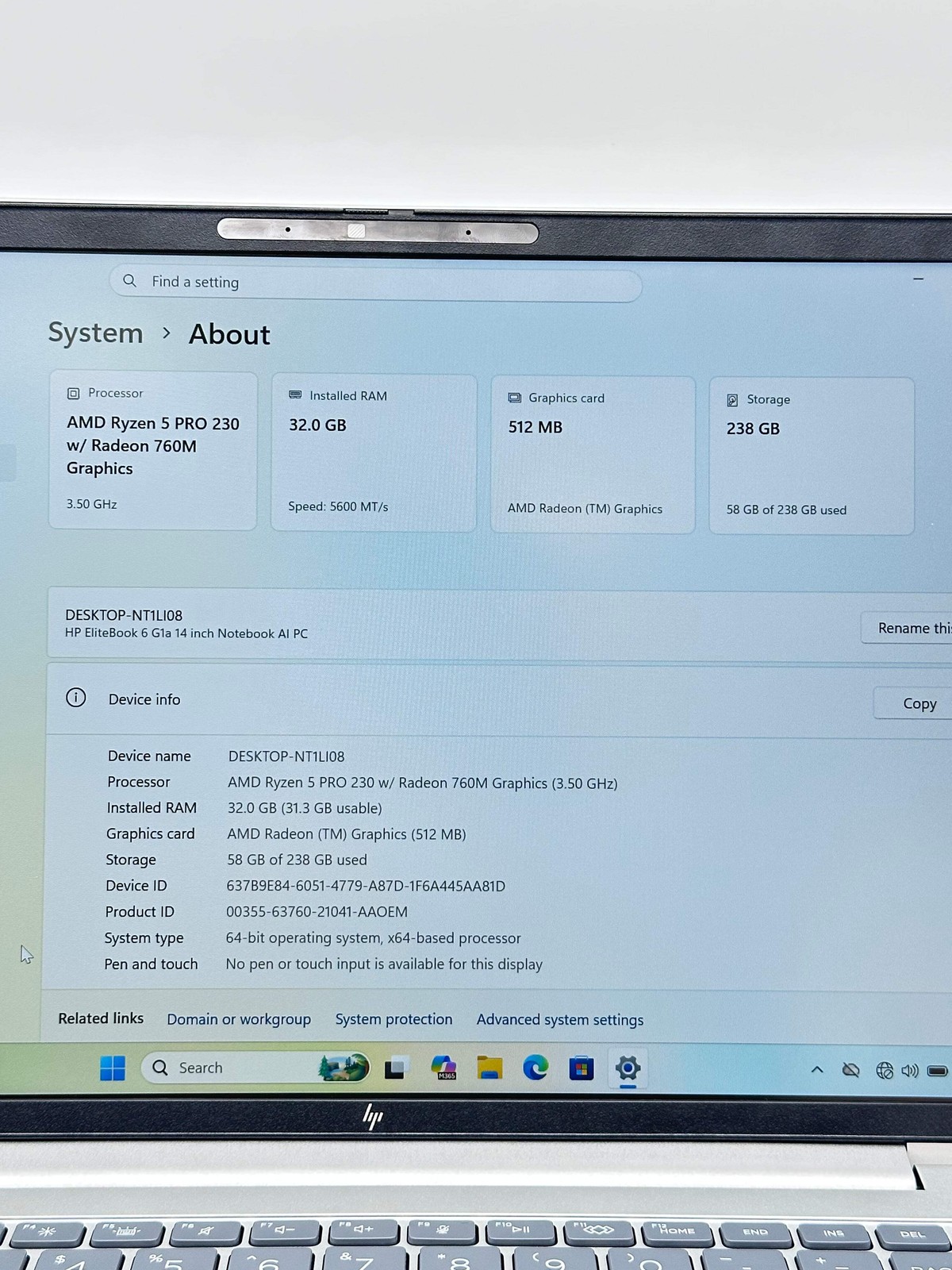 HP EliteBook 6 G1a 14″ Ryzen 5 PRO 230 32GB RAM 256GB SSD Radeon 760M Silver