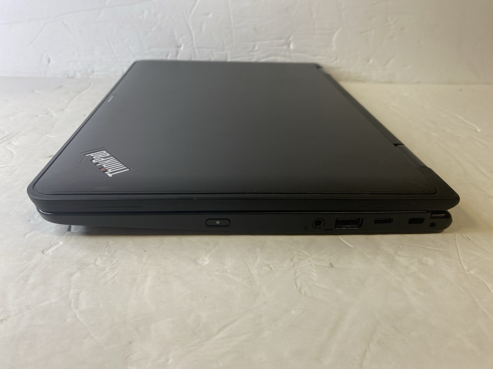 Lenovo ThinkPad Yoga 11e 11.6in 2 in 1 flip TouchScreen Windows 10