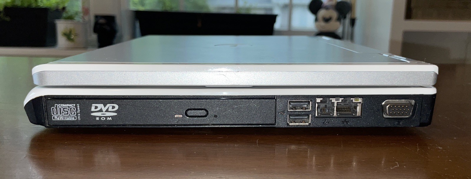 Dell Inspiron 640m Retro Windows XP Laptop w/batt, chrg. (18B1)