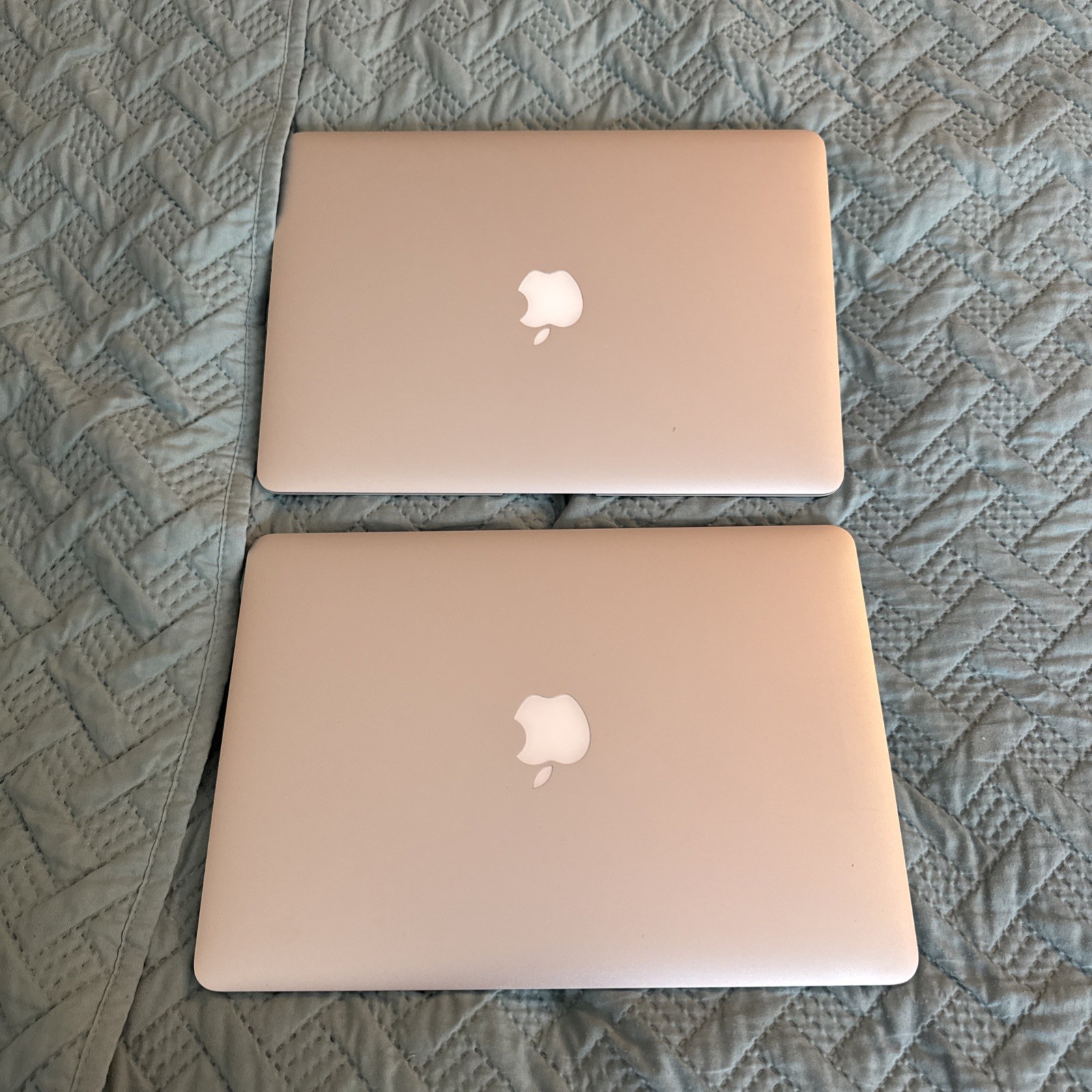 Lot of (8) Apple MacBooks: 2- PRO’s 1425, 2-AIR, A1466, 2-AIR, A1465/2-AIR,A1370