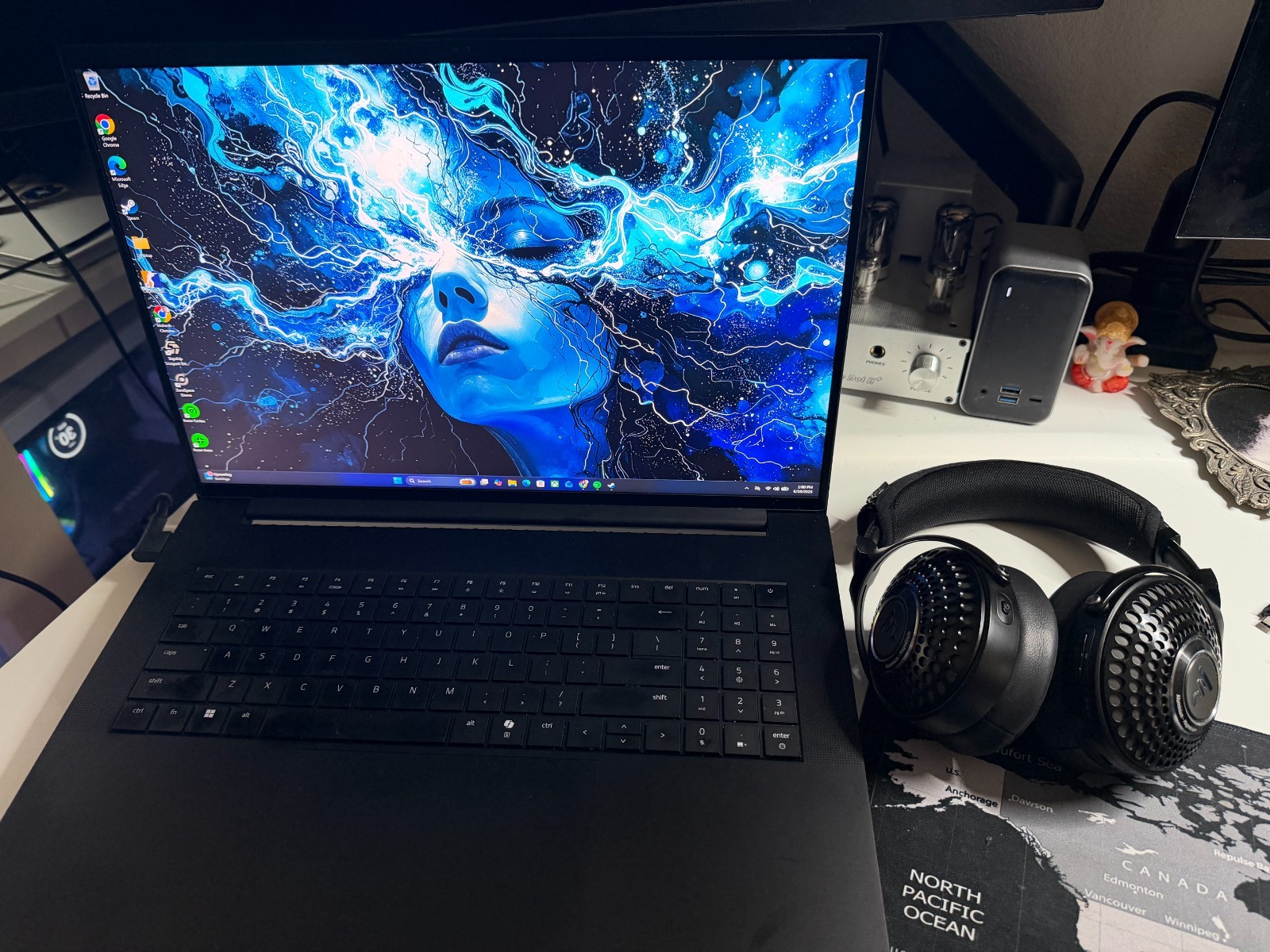 Razer Blade 18 rtx 5090, Intel Ultra 9 275HX, 4TB, 64GB, Dual UHD+ 240 Hz | FHD+