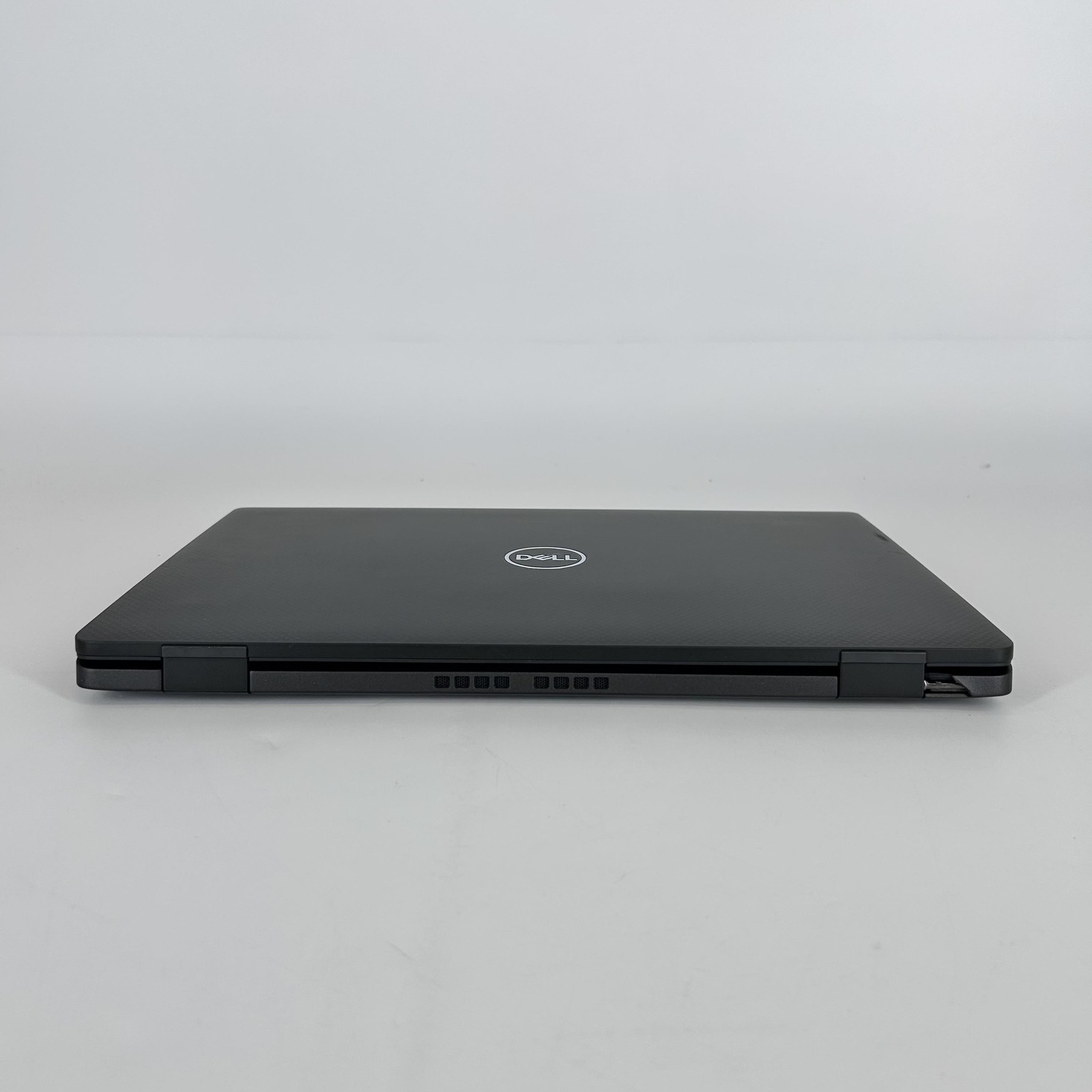 Dell Latitude 7430 14 Black FHD 1.8 GHz i7-1265U 32GB RAM 256GB SSD FRAME SPLIT