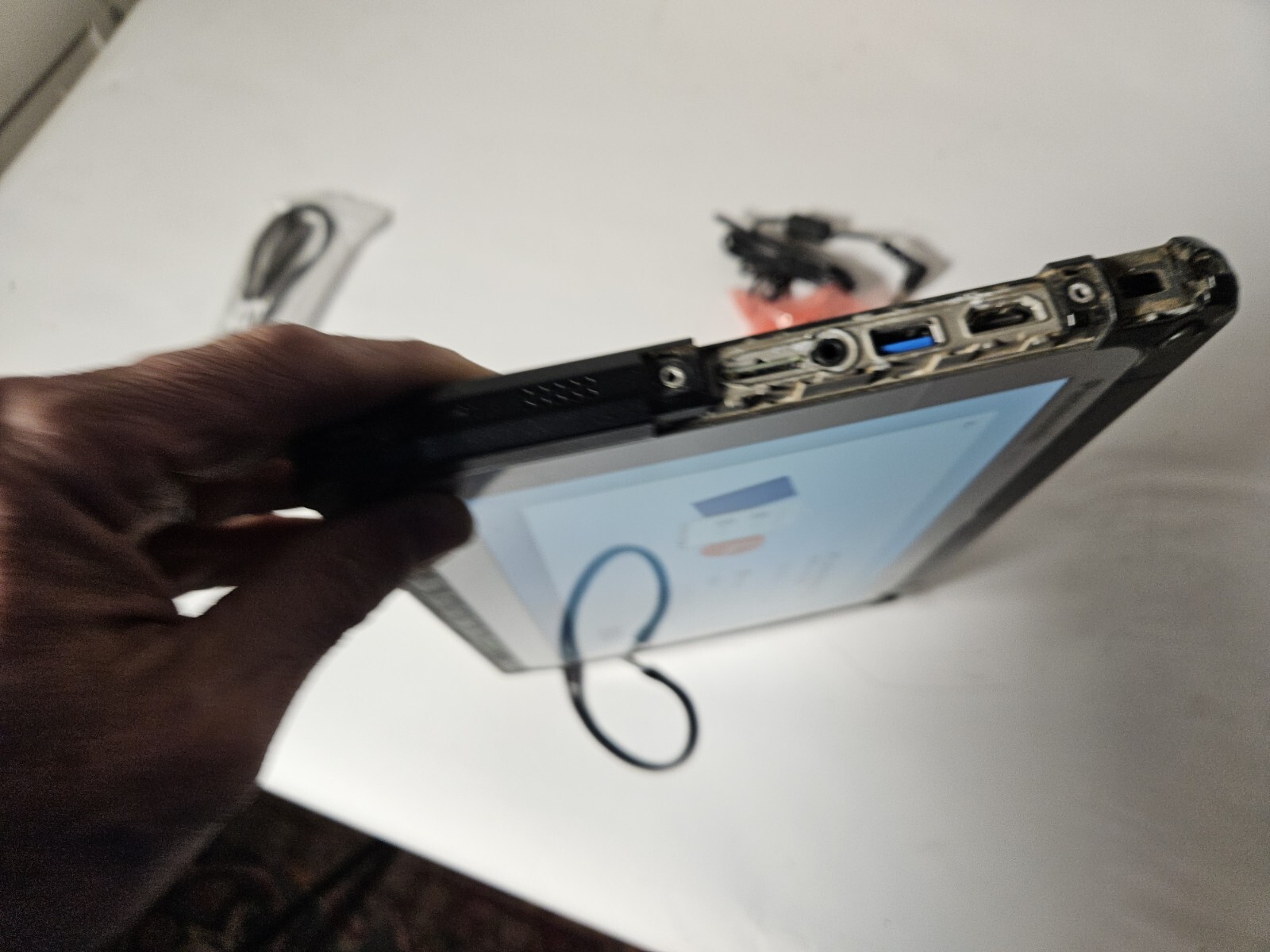Panasonic ToughBook CF-20 10.1″ i5-6Y57 1.1GHz 8GB 256GB, WWAN 4G LTE ** READ**