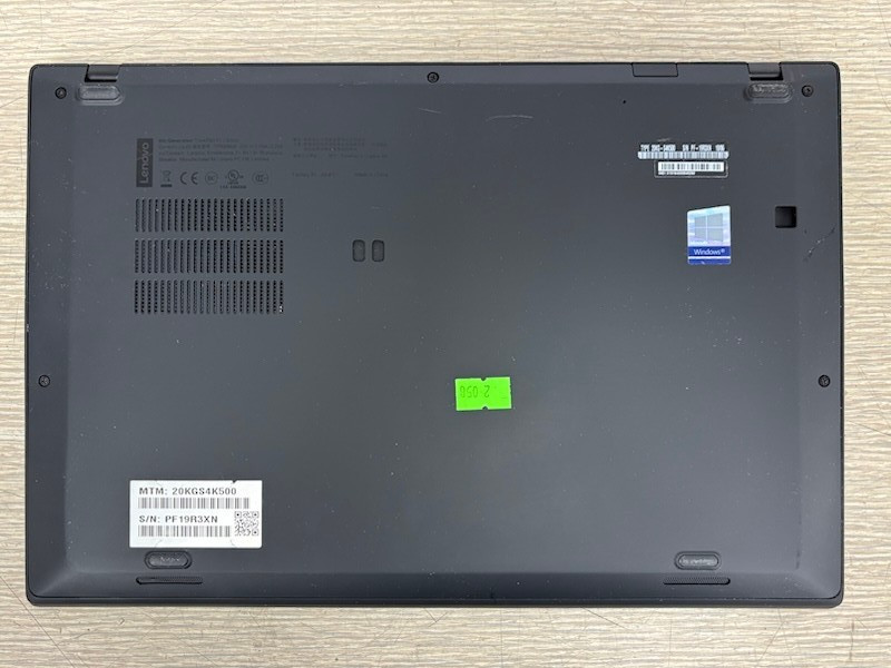 Lenovo ThinkPad X1 Carbon Gen 6 i5-8350U 1.70GHz 8GB 256GB No OS (w/ Issues)