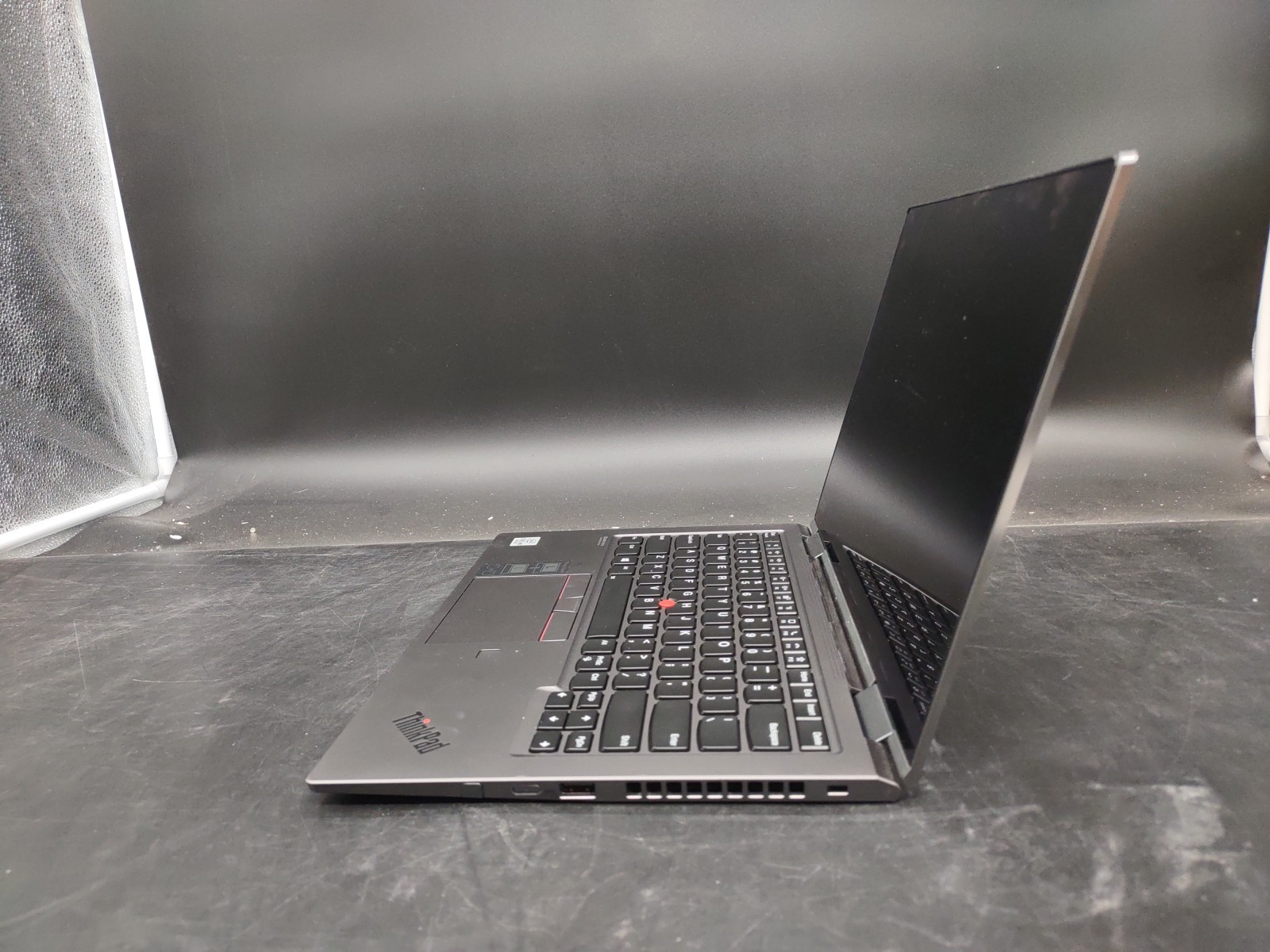Lenovo Thinkpad X1 Yoga Gen 5 i5 10310U @ 1.70GHz 16GB RAM NO SSD NO OS