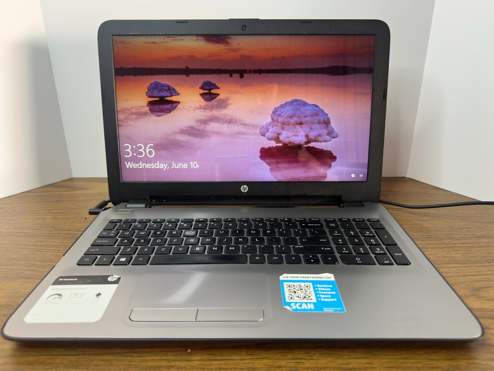 HP NoteBook 15-ay127cl | 15.6″ | i5-7200U 2.5GHz | 12GB RAM | 120GB SSD | *READ*