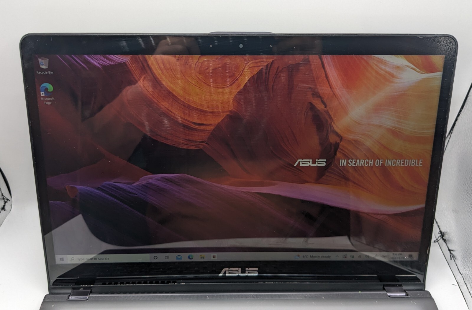 Asus Ux561u Zenbook Flip Intel I5-8250u,8gb RAM,512gb SSD,Touch Screen Laptop