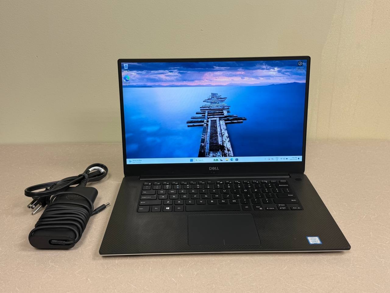 Dell Precision 5530, 15 inch (i7-8850H, 32 GB RAM, 1 TB SSD) Quadro P2000 4GB