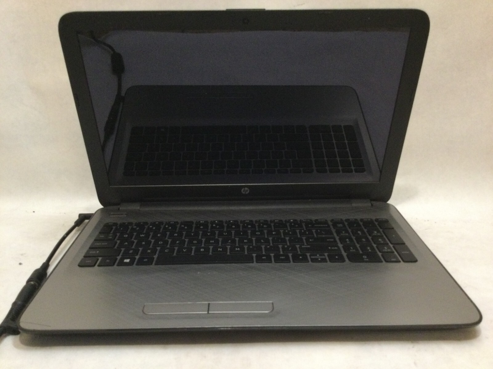 HP 250 G3 15.6″ / Intel Core i3-4005U / (POWERS ON/NO BOOT!) MR