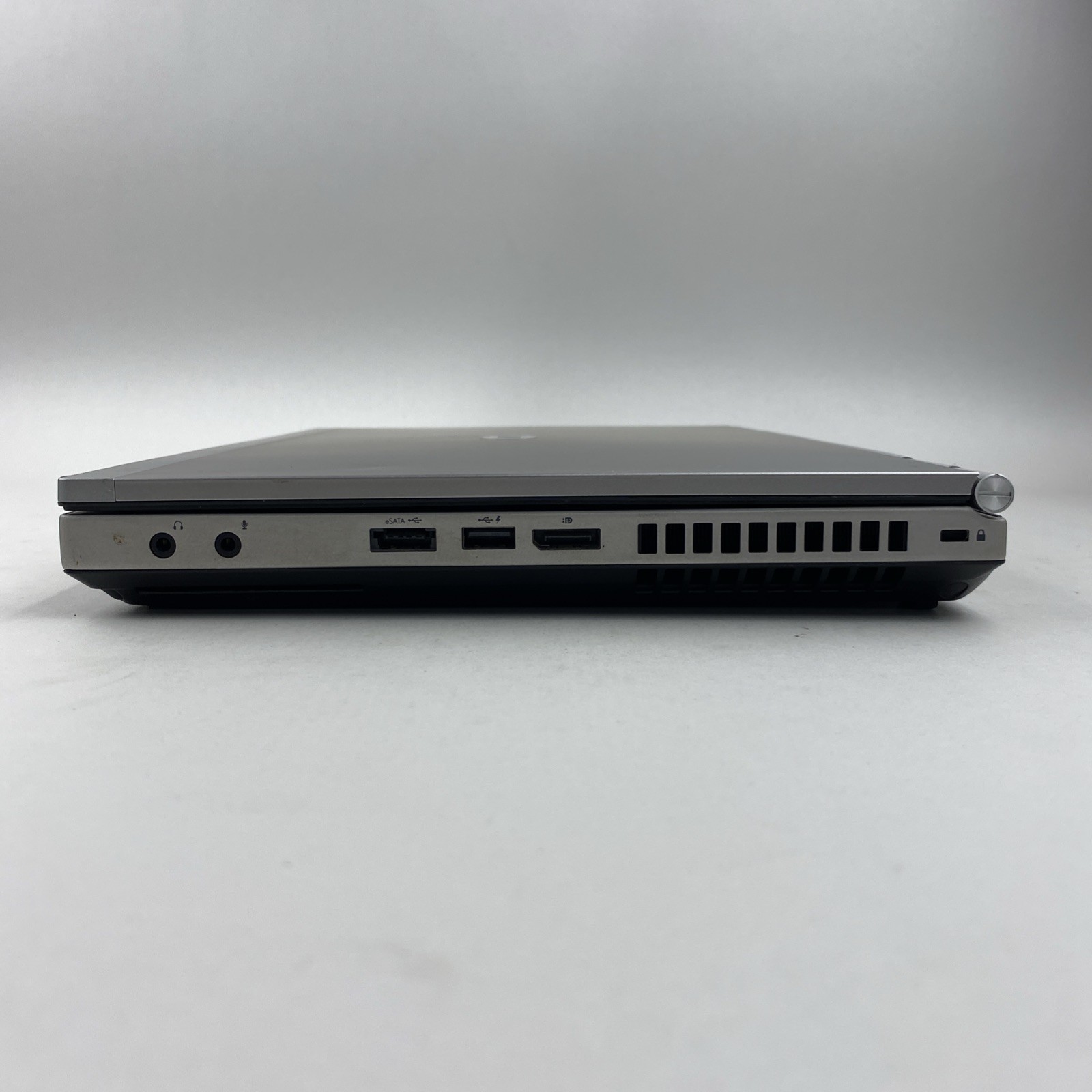 HP EliteBook 8460p Core i5-2450M 2.50GHz 4GB RAM 14.0″ No Battery No HDD No OS
