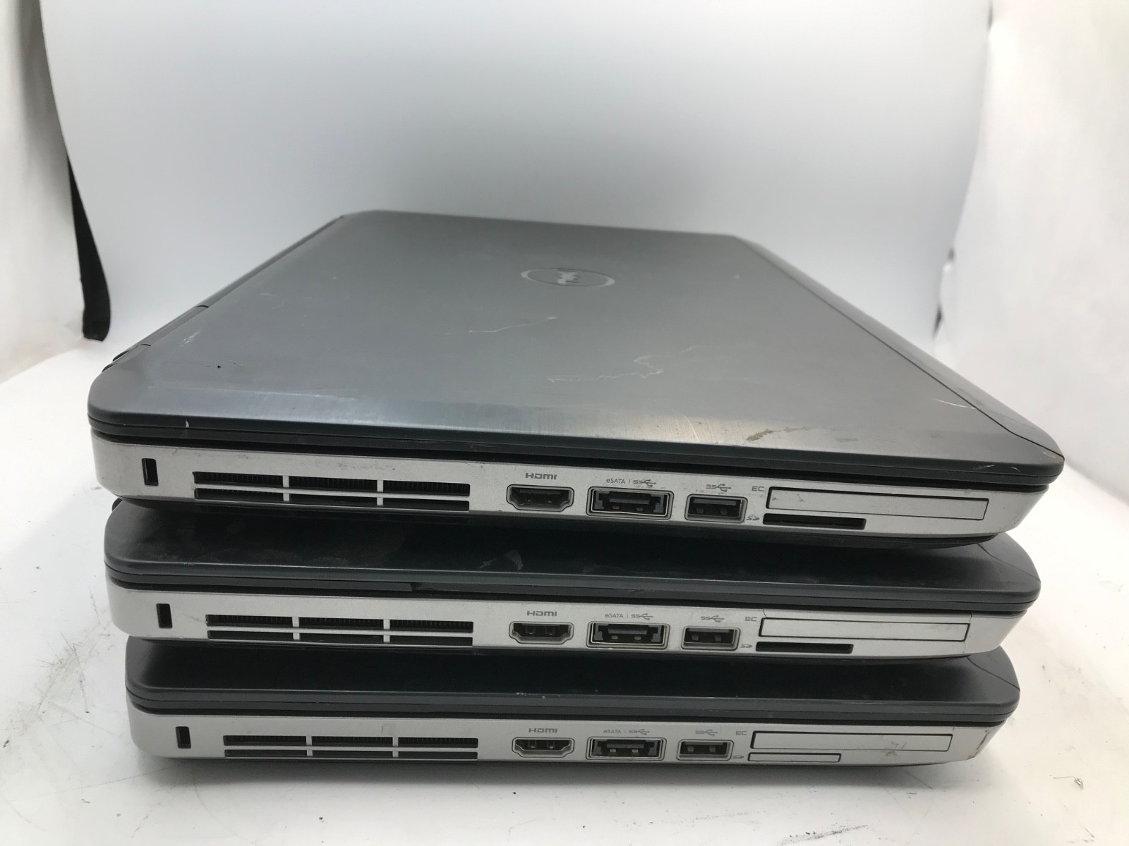 LOT OF 3 Dell Latitude E5530 Intel i5-3230M 15″ 4Gb – BOOT/ ONE DEAD PIXELS -MZ