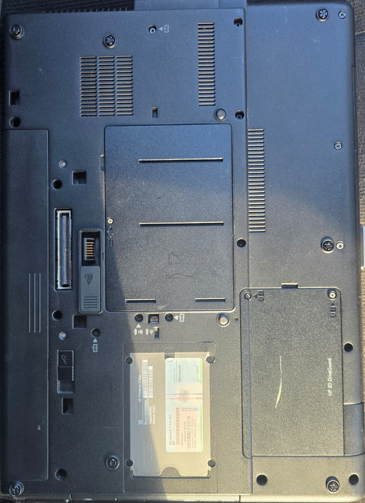 HP Elitebook 8740W 1TB Hard drive Win XP w/game cont. + recovery disc.