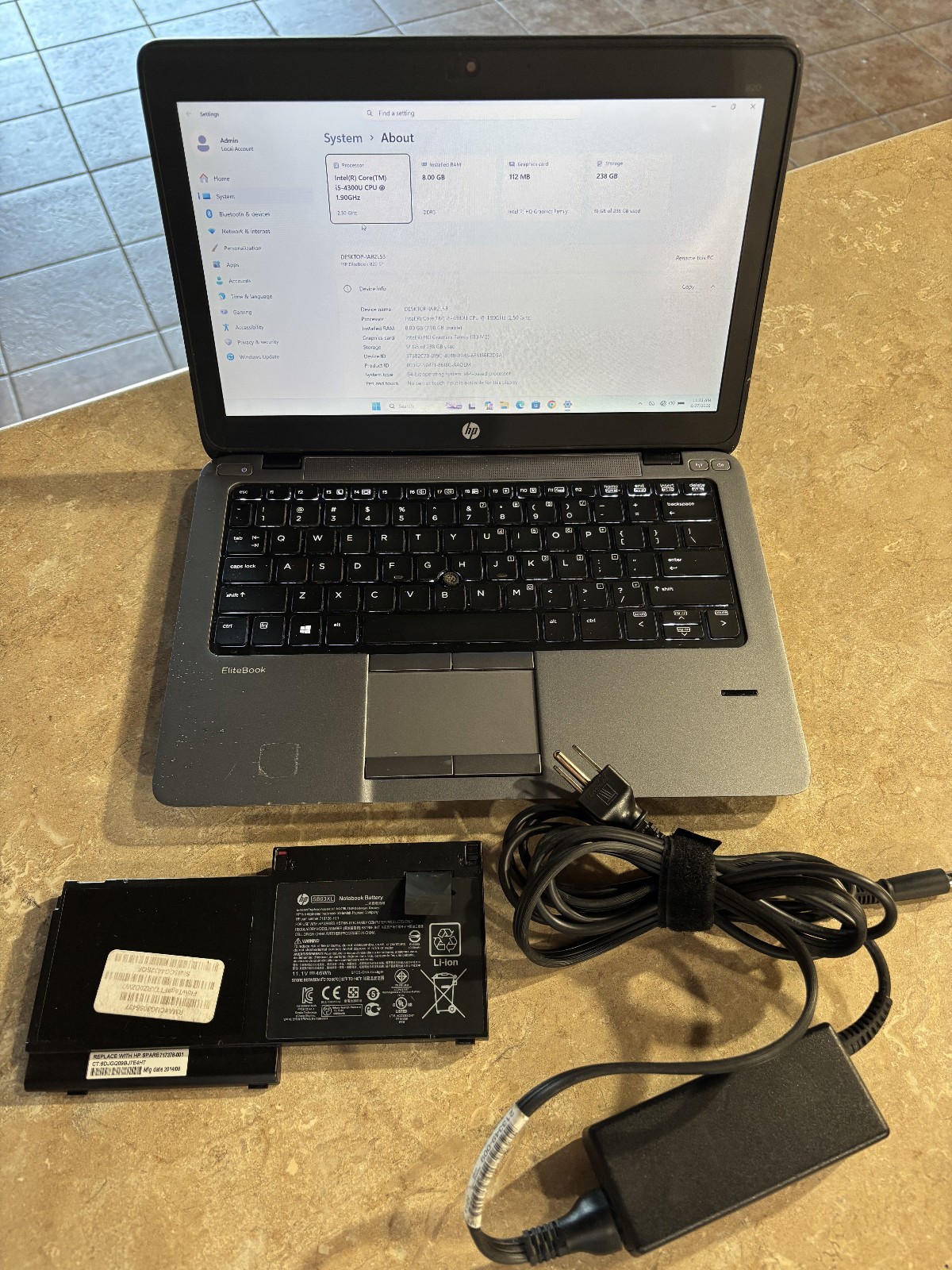 HP EliteBook 820 G1 Intel Core i5-4300U 8GB 256GB SSD W11 Pro 2 Batteries *READ*
