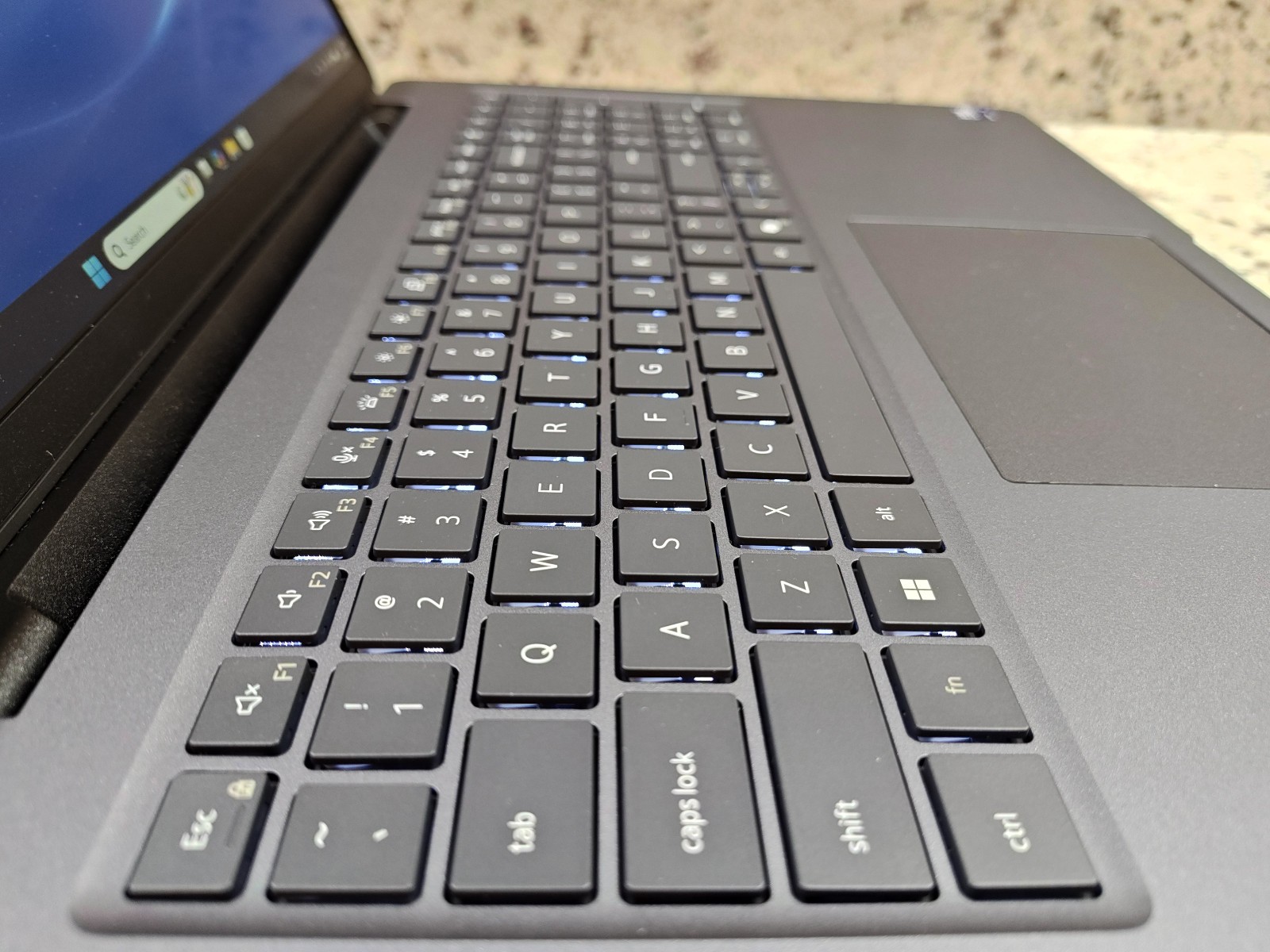 Dell Pro Max 16 MC16250 (Touch) — Ultra 5 235H / 32GB RAM / 512GB SSD