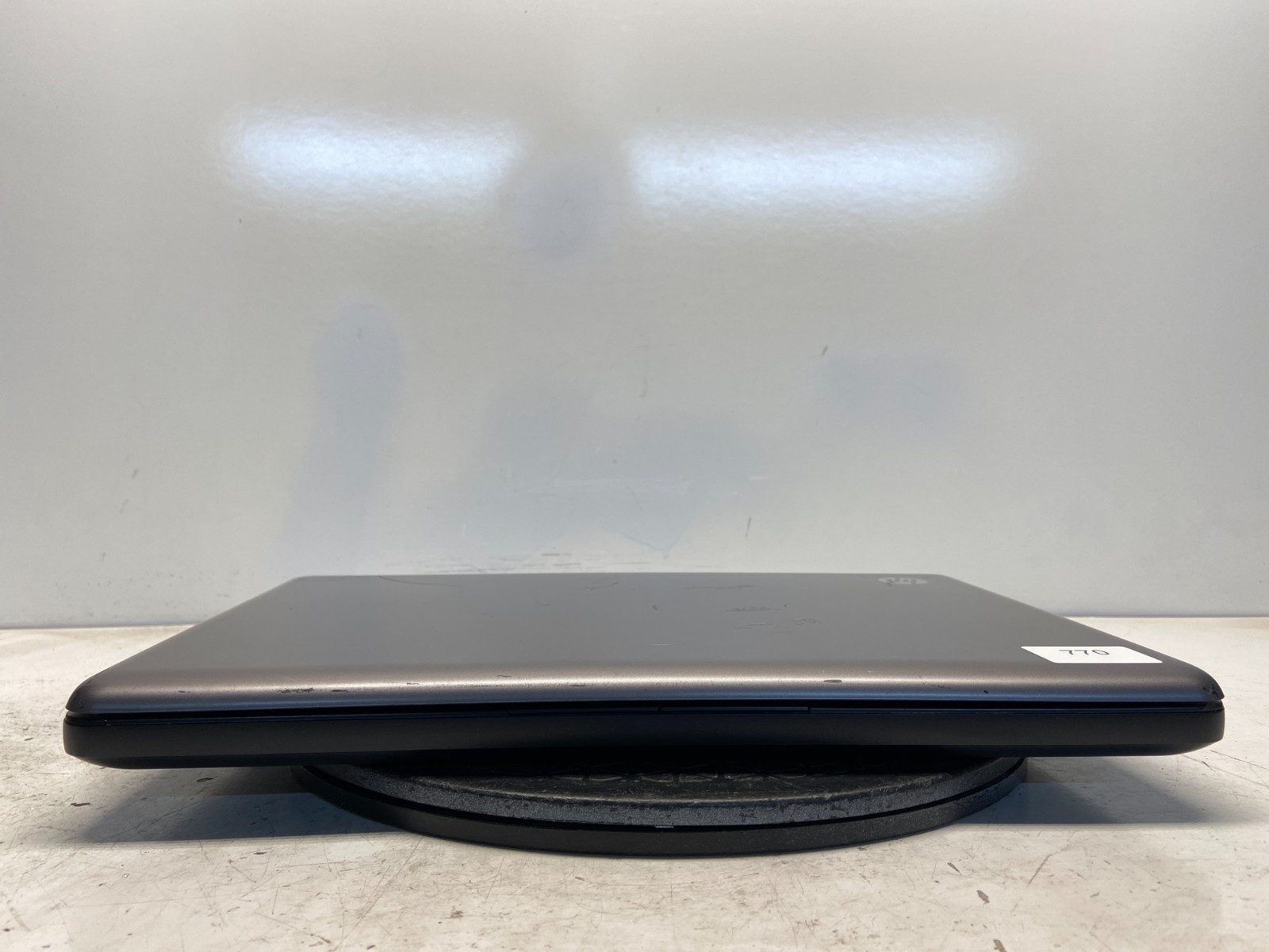HP 2000Z-300 AMD E-300 1300MHz 3 GB NO HDD