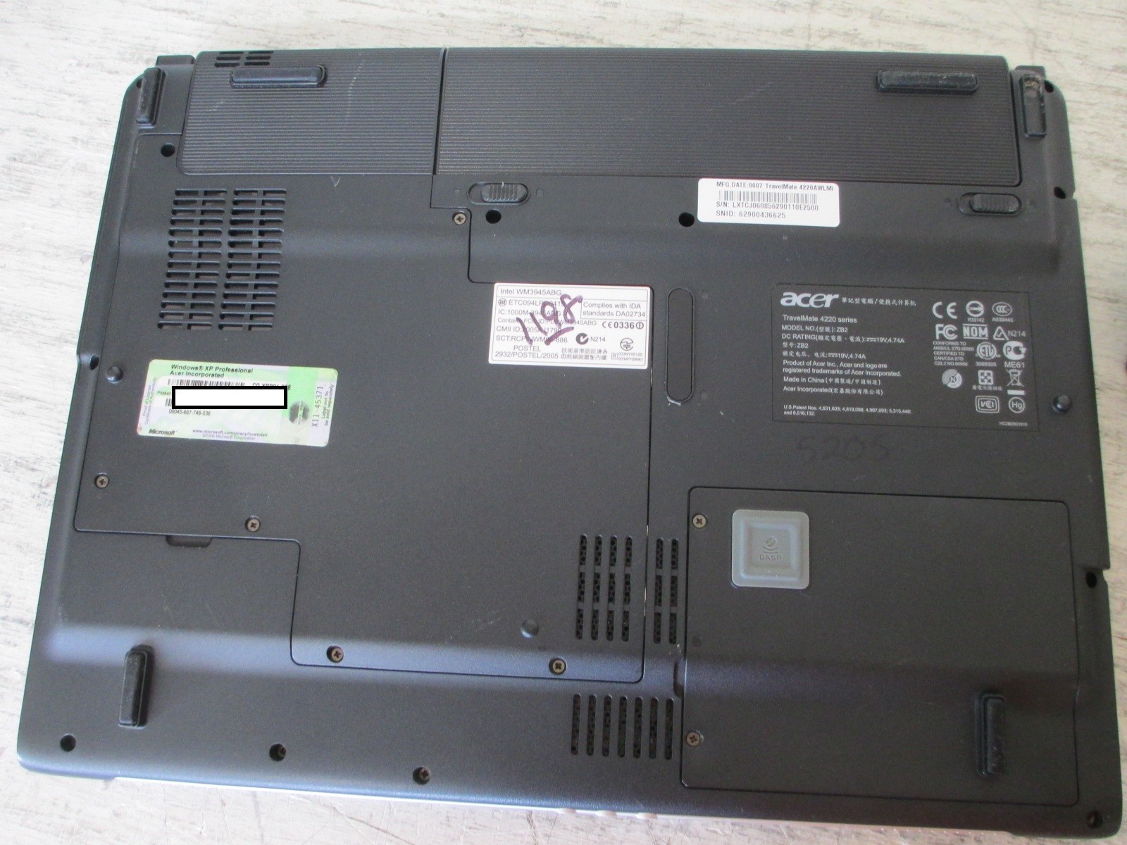 Acer Travelmate 4220AWLMI Laptop 1GB, Intel Solo 1.86GHz, NO HARD DRIVE, 4 PARTS