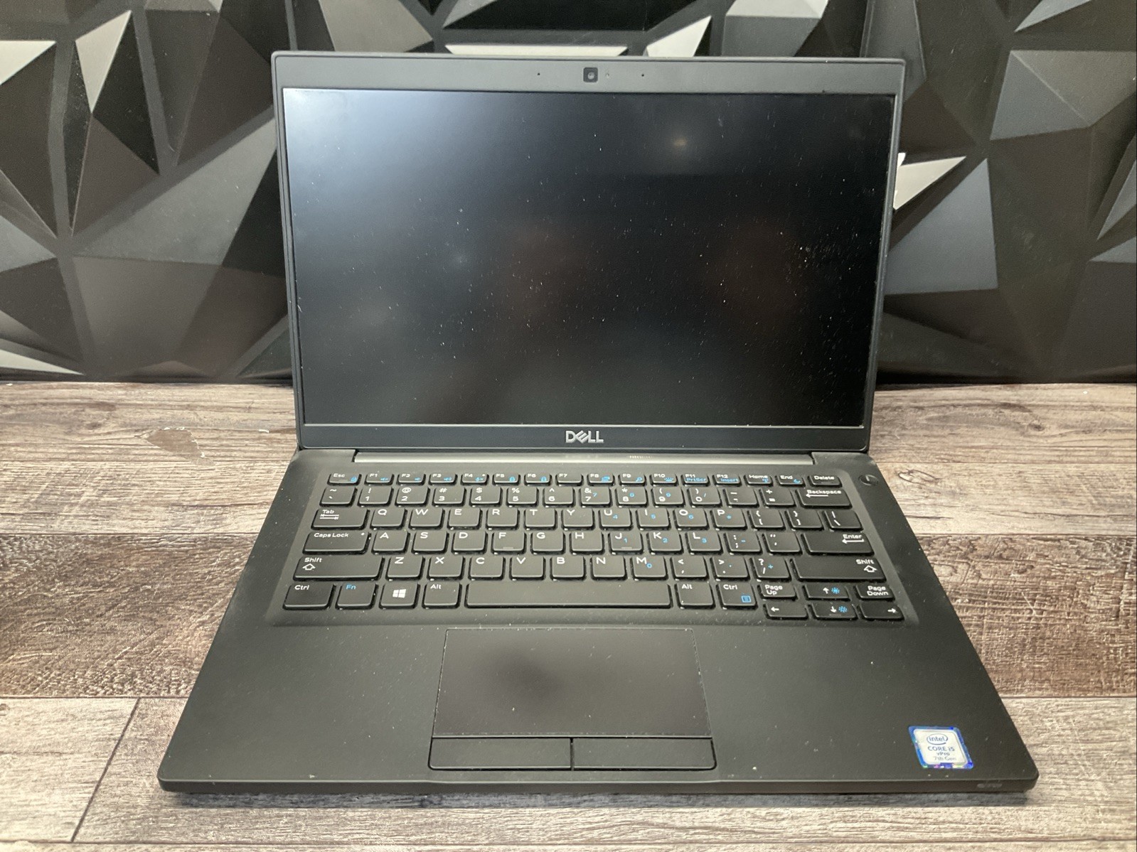 Dell Latitude 7390 / i5 7th Gen / Laptop Notebook PC / O5