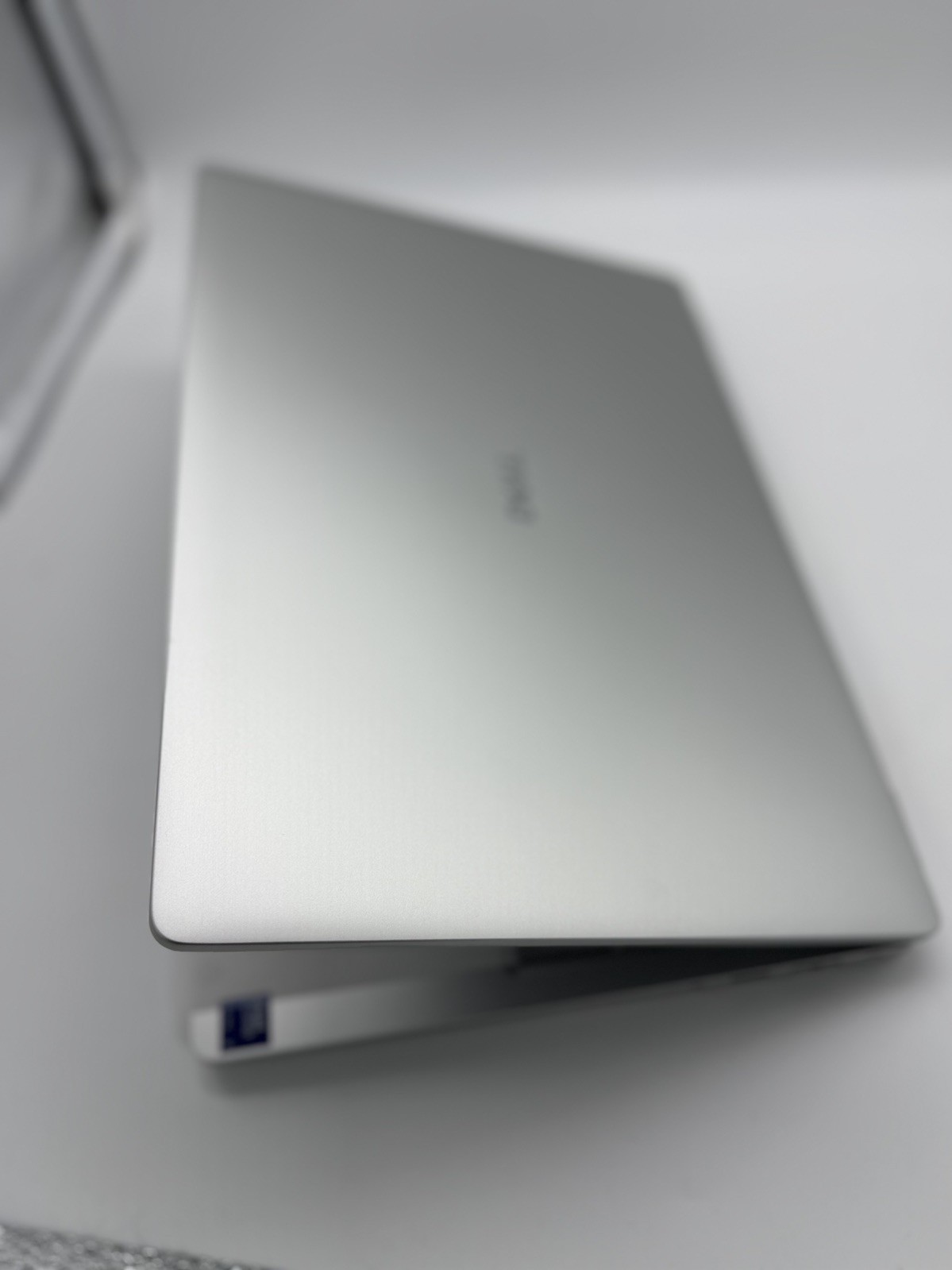 Dell Laptop PRO 16 PLUS PB16250 16″ Intel Core Ultra 5 235U 256GB- Silver W/11