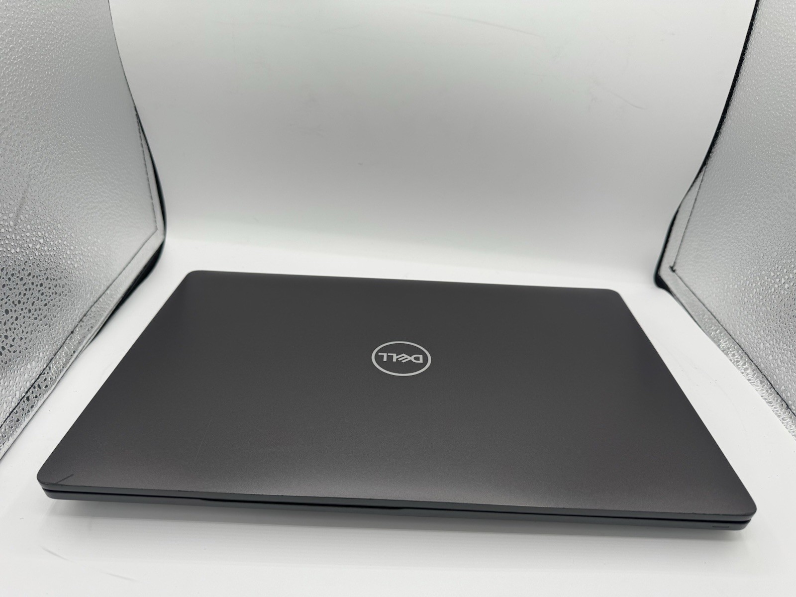 Dell Latitude 5500 15.6″ FHD Quad-Core i5-8365U 8GB 256gb SSD Webcam Win 11 Pro