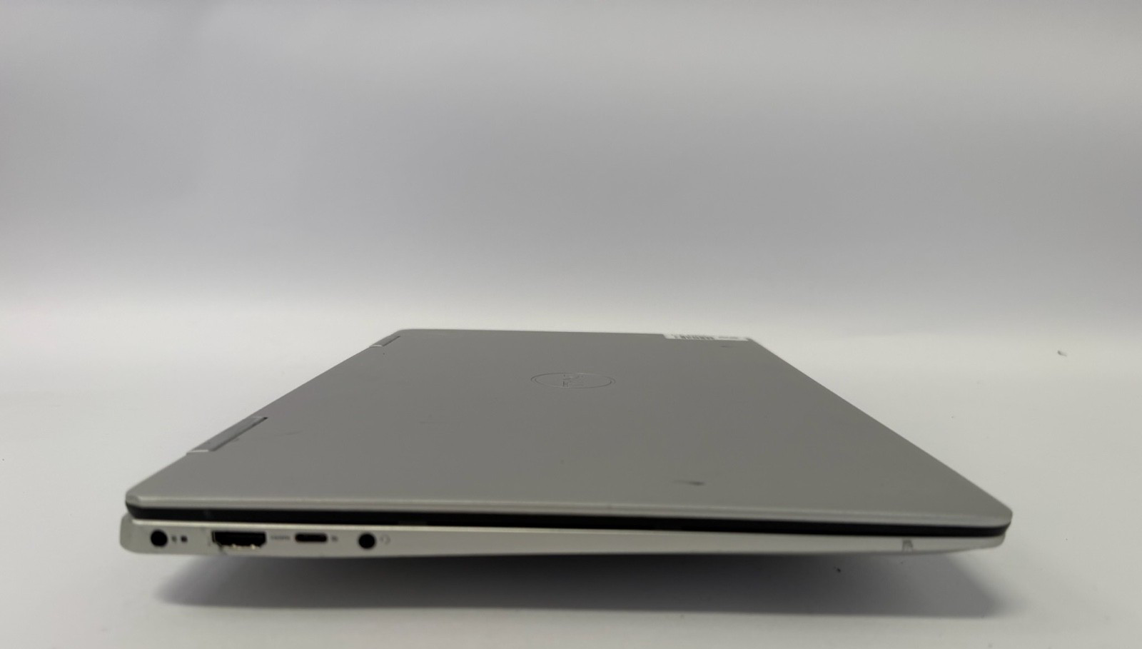 Dell Inspiron 7586-i5-8265U@1.60GHz 8GB DDR4 Ram 256GB NVME SSD UHD GFx W11H