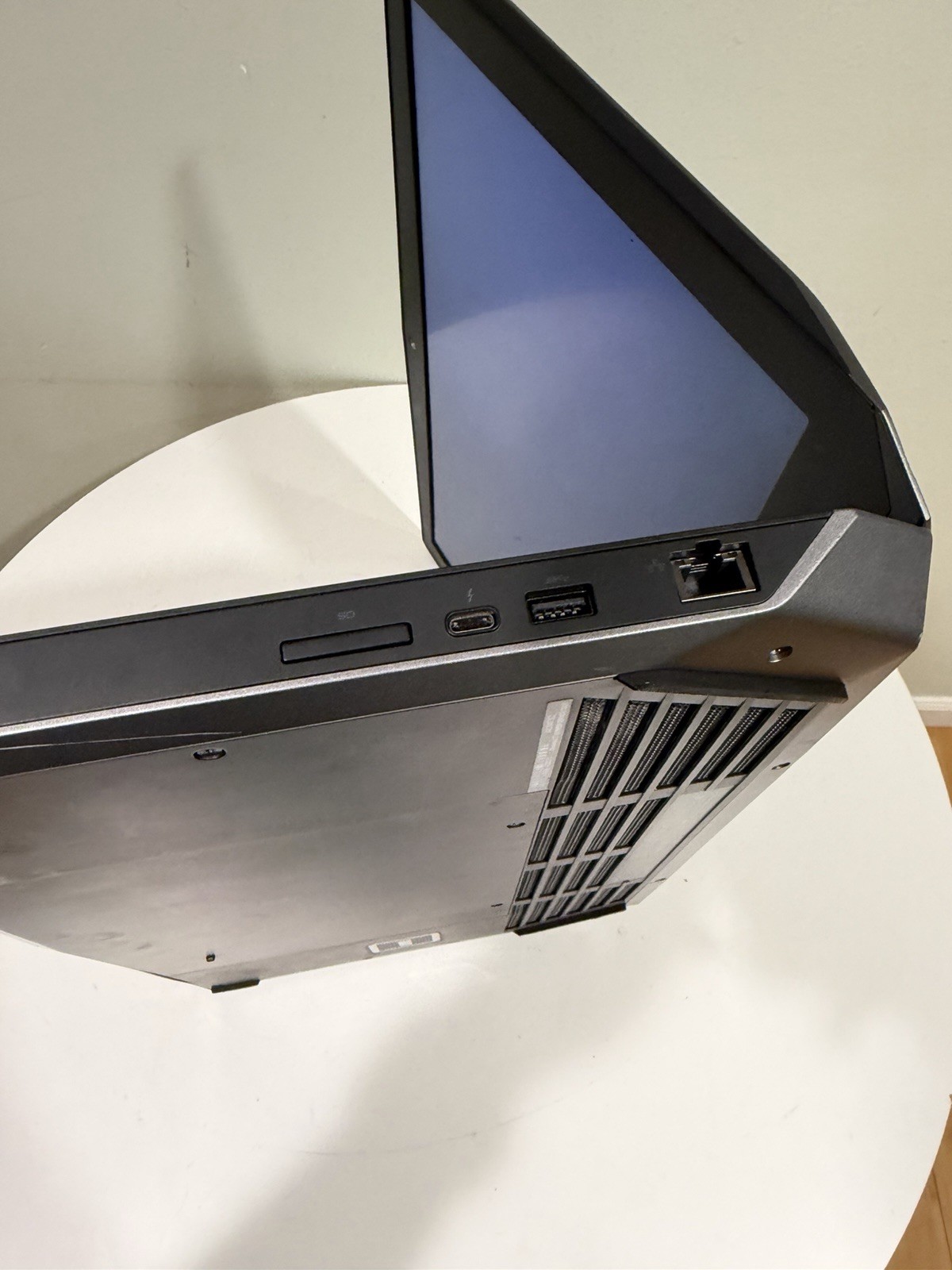Alienware 17 R3 Gaming Laptop, Core i7 6th Gen/8gb Ram/1TB HDD PARTS REPAIR