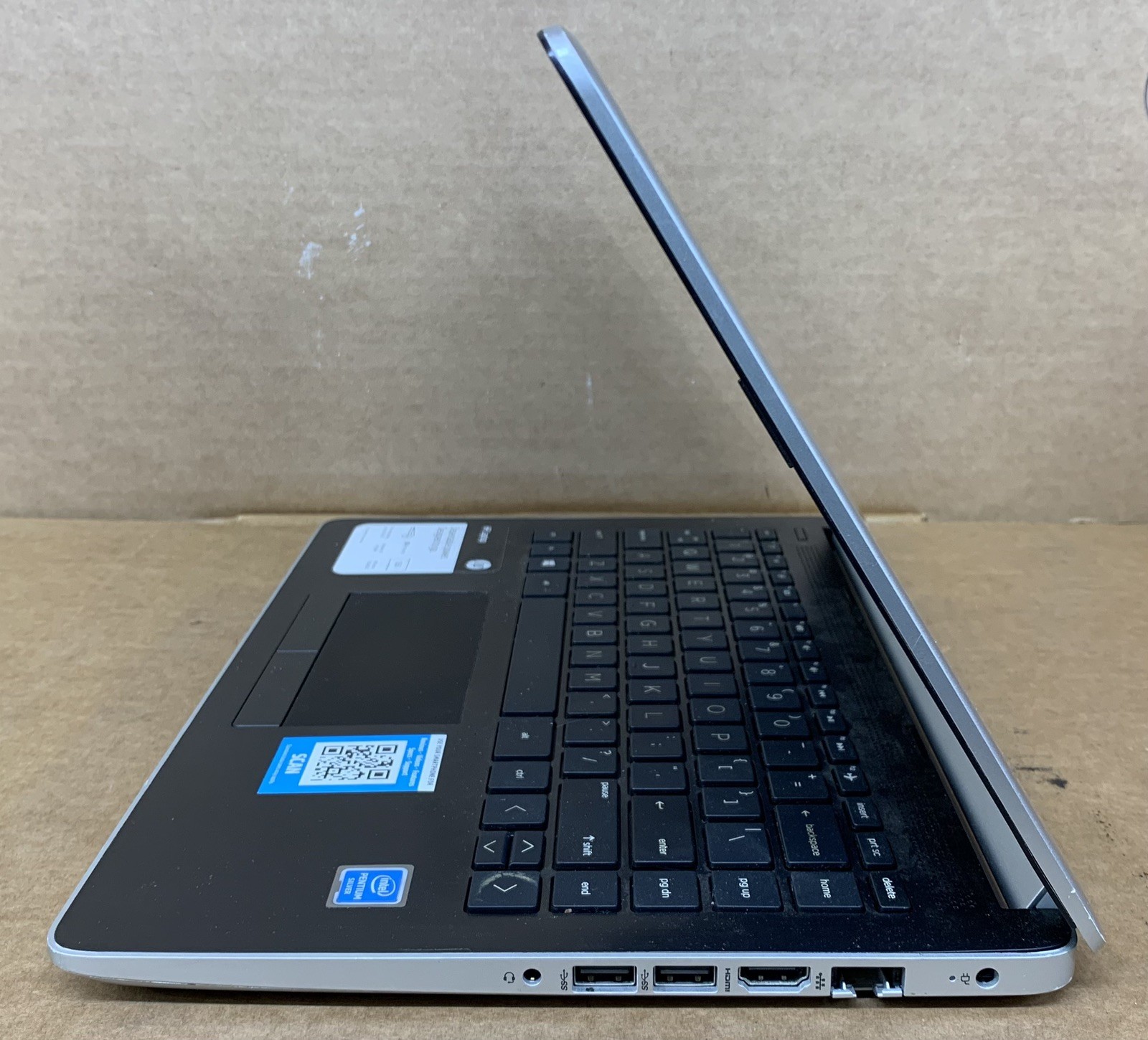 HP 14-df0010nr Intel Pentium Silver N5000@1.10GHz 4GB RAM 128GB SSD WIN 10P