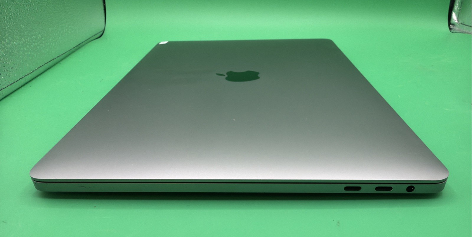 Apple MacBook Pro 13″ 2019 A1989 Touch Bar i5 2.4GHz 8GB RAM 256GB SSD Sequoia
