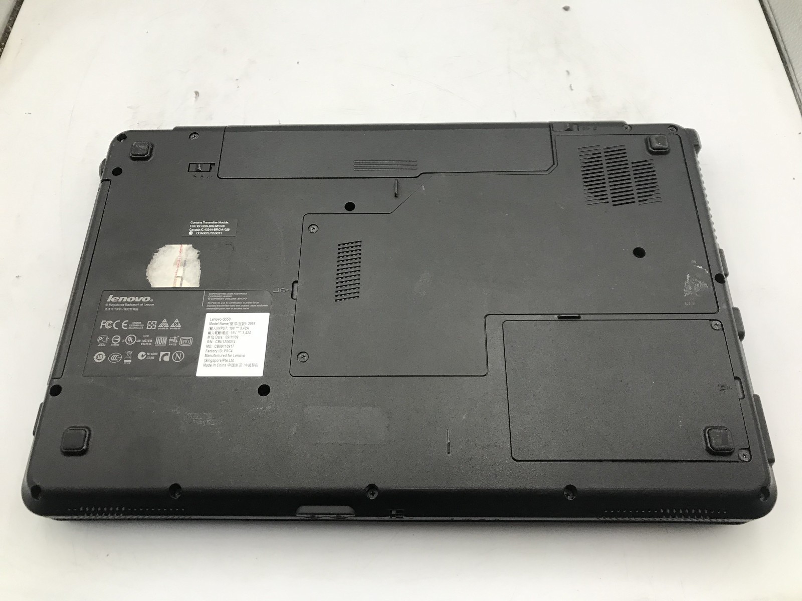 LENOVO G550 – FOR PARTS/BROKEN LCD – INTEL PENTIUM – NO RAM -READ DESCRIPTION-BB