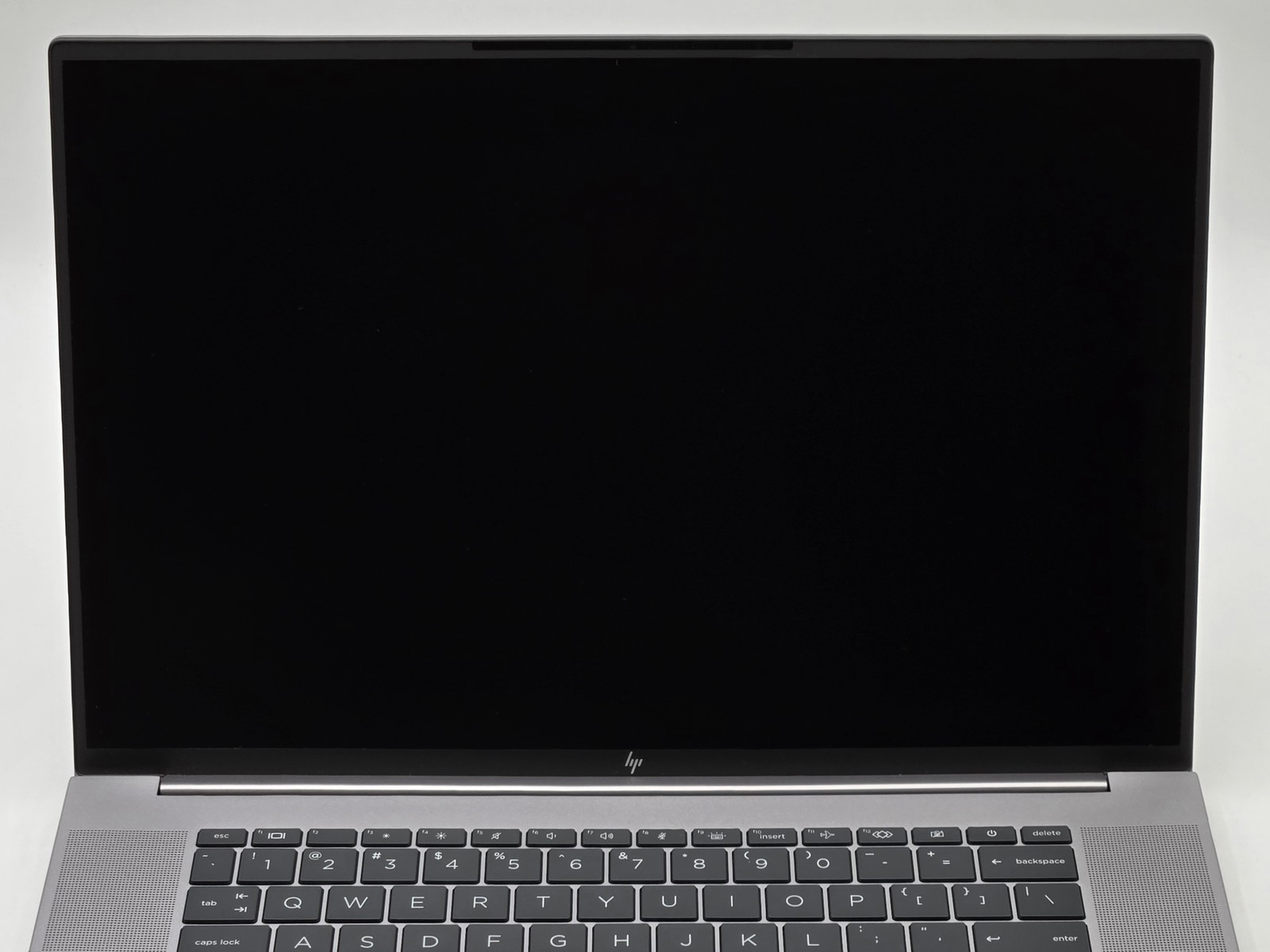 HP ZBook Studio 16 G11 Ultra 9 185H RTX 3000 Ada 64GB 1TB 4K Grade C