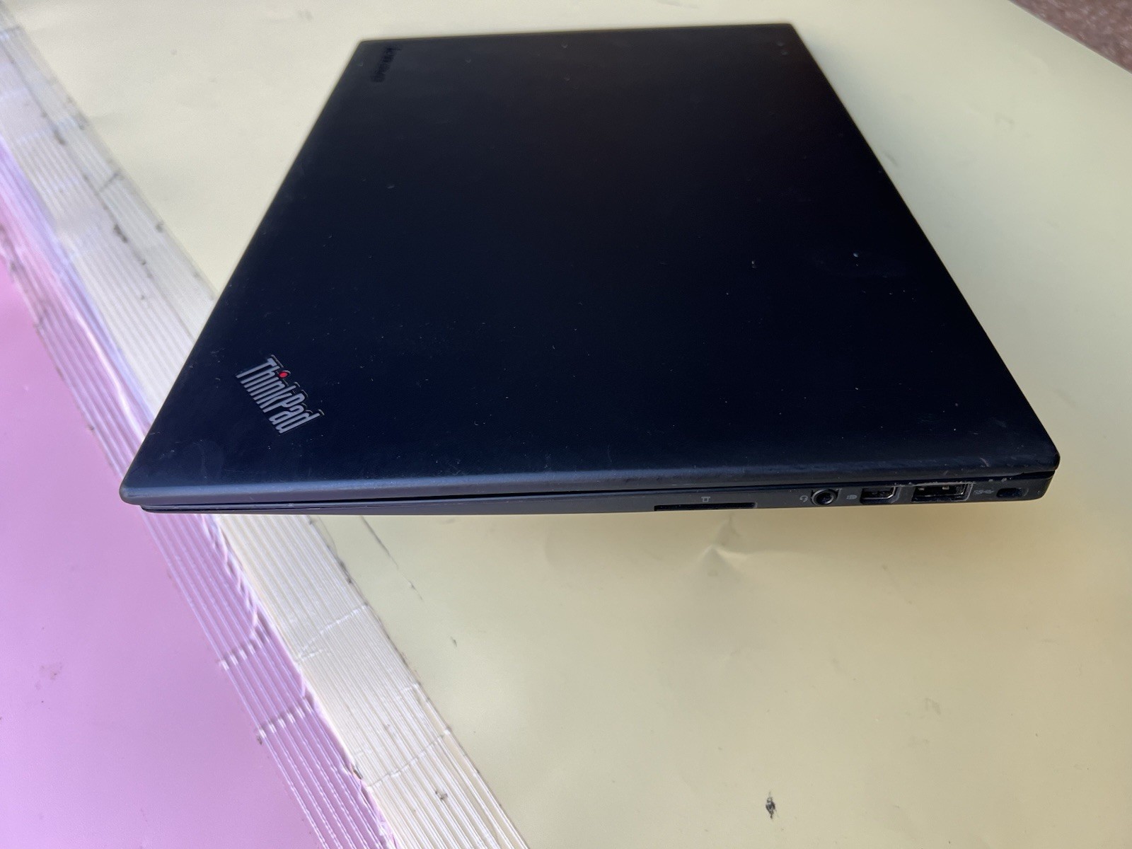 LenovoThinkPad X1 Carbon Core i5-3317U 128GB SSD 4GB RAM BACKLIT WEBCAM 1600X900