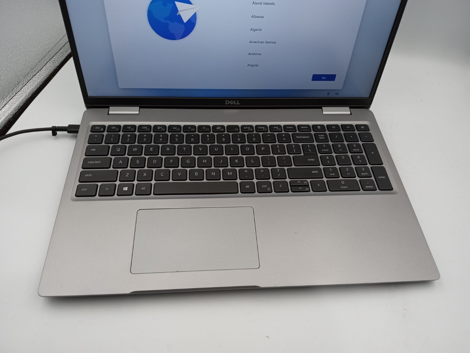 Dell Latitude 5520 15″ Intel Core i5-1145G7 4GB RAM 128GB SSD Windows 11 -RR