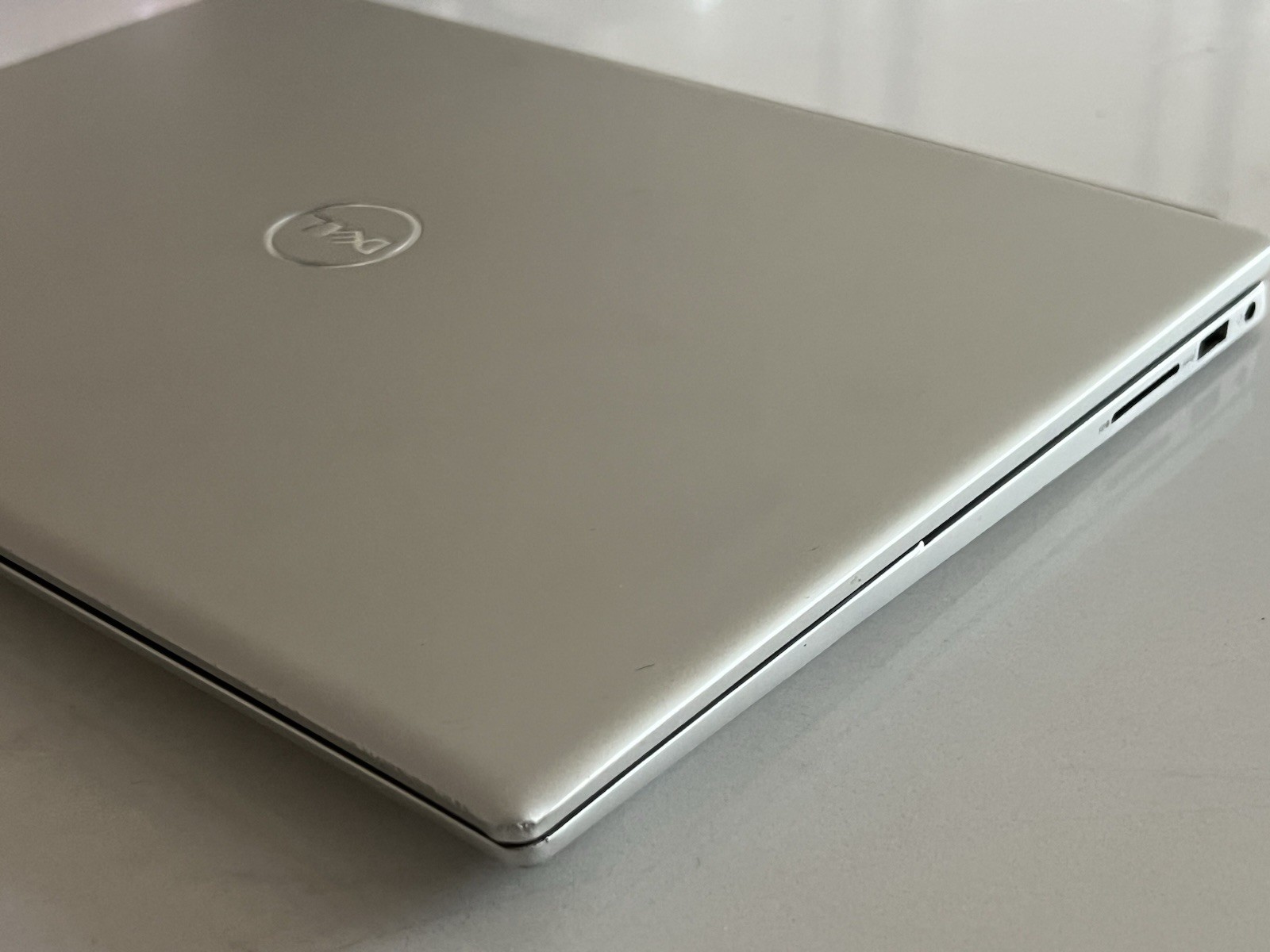 Dell Inspiron 14 P157G 14″ Ryzen 5 5625U Please Read