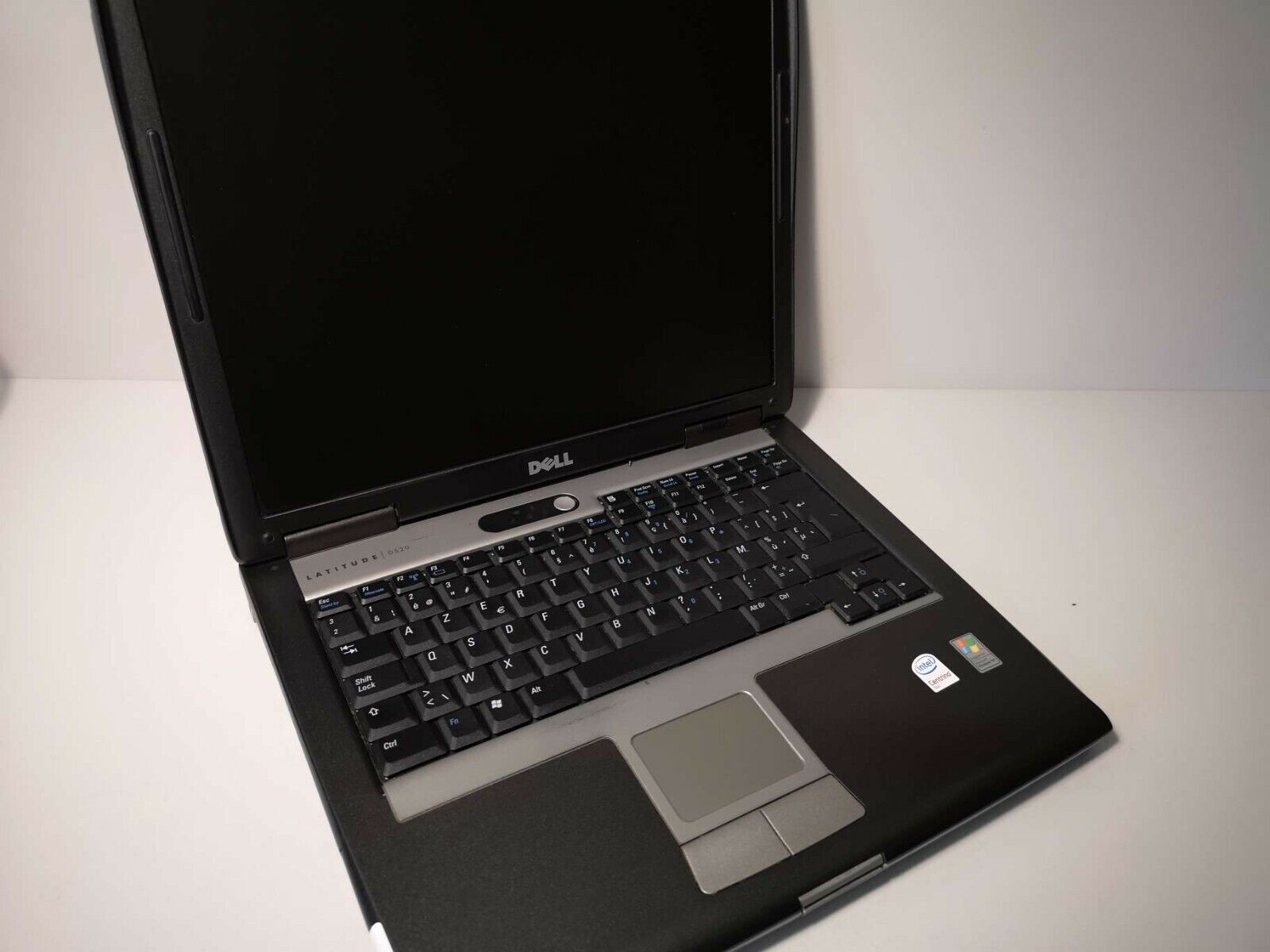 Dell Latitude D520 2GB RAM 160GB HDD 15inch 1024x768px 4xUSB FireWire Win XP Pro