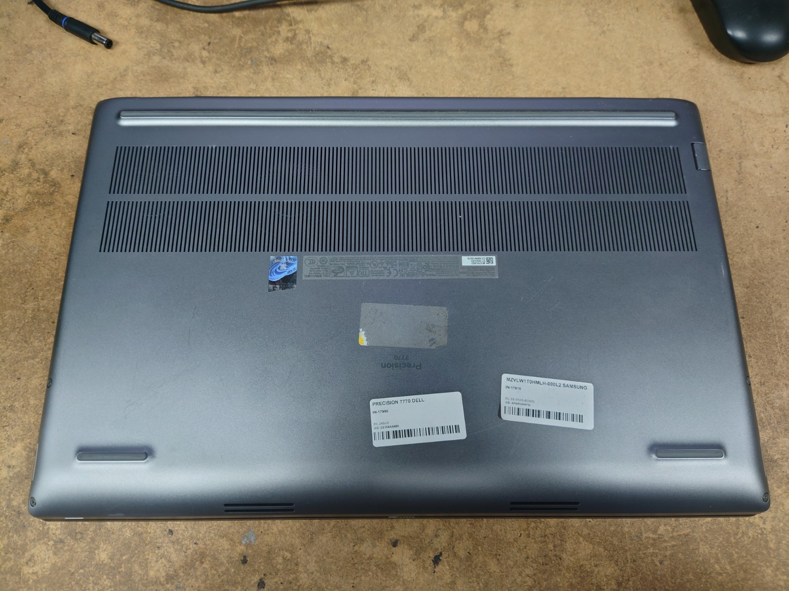 Dell Precision 7770 17.3″ FHD i7-12850HX 64GB RAM 1TB SSD NVIDIA RTX A1000 No OS