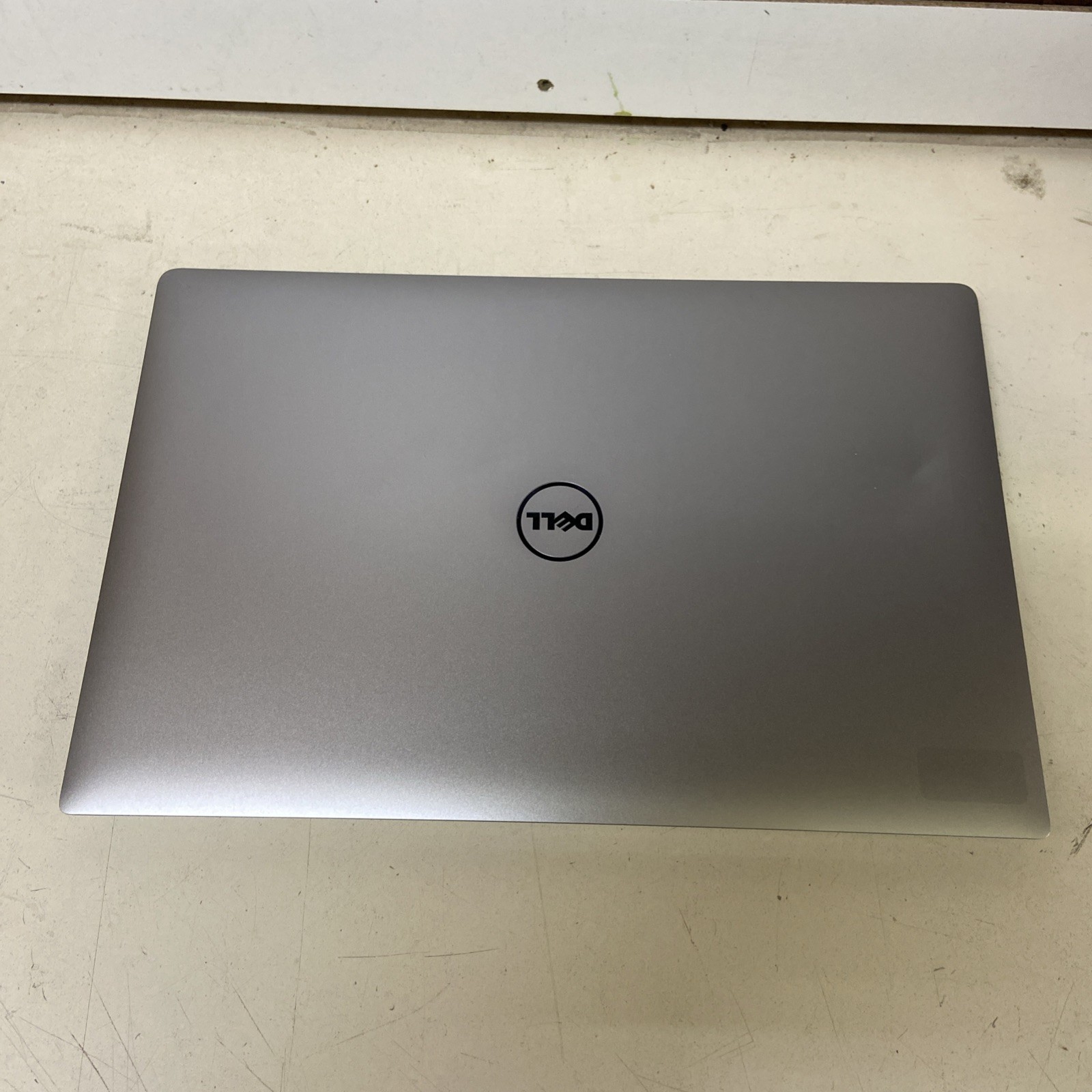 Dell Precision 5520/2.8ghz Core i7-7th gen QUAD/16GB/128GB SSD/15″ /Win10PRO!!