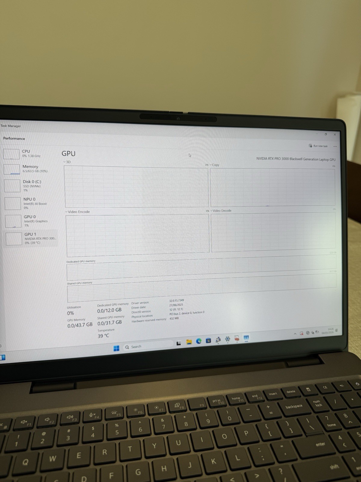 Dell Pro Max 16 Plus–Intel Ultra 9 285HX 64GB RAM RTX PRO 3000 2TB 120Hz