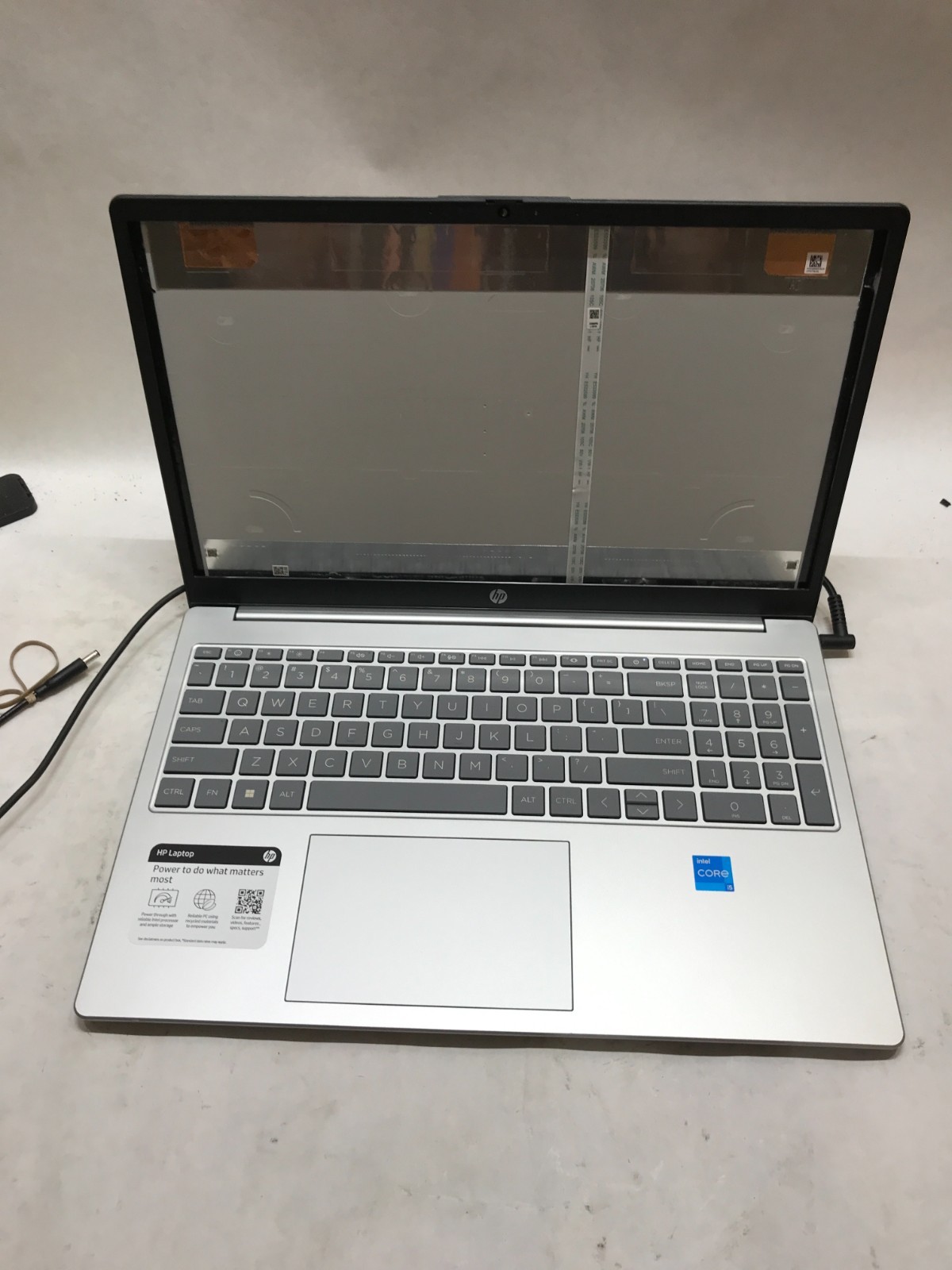 HP Laptop 15-fd0095wm 15″ Intel Core i5 NO RAM NO SSD/OS For Parts NO LCD _ DW