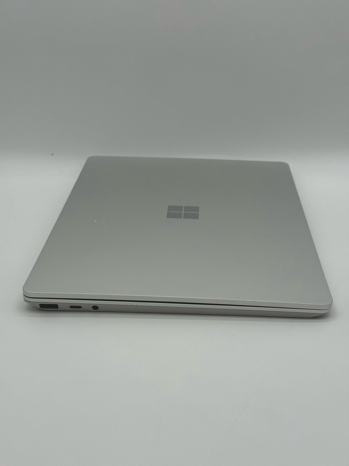 Microsoft Surface Laptop 1ZO-00001 12in Platinum