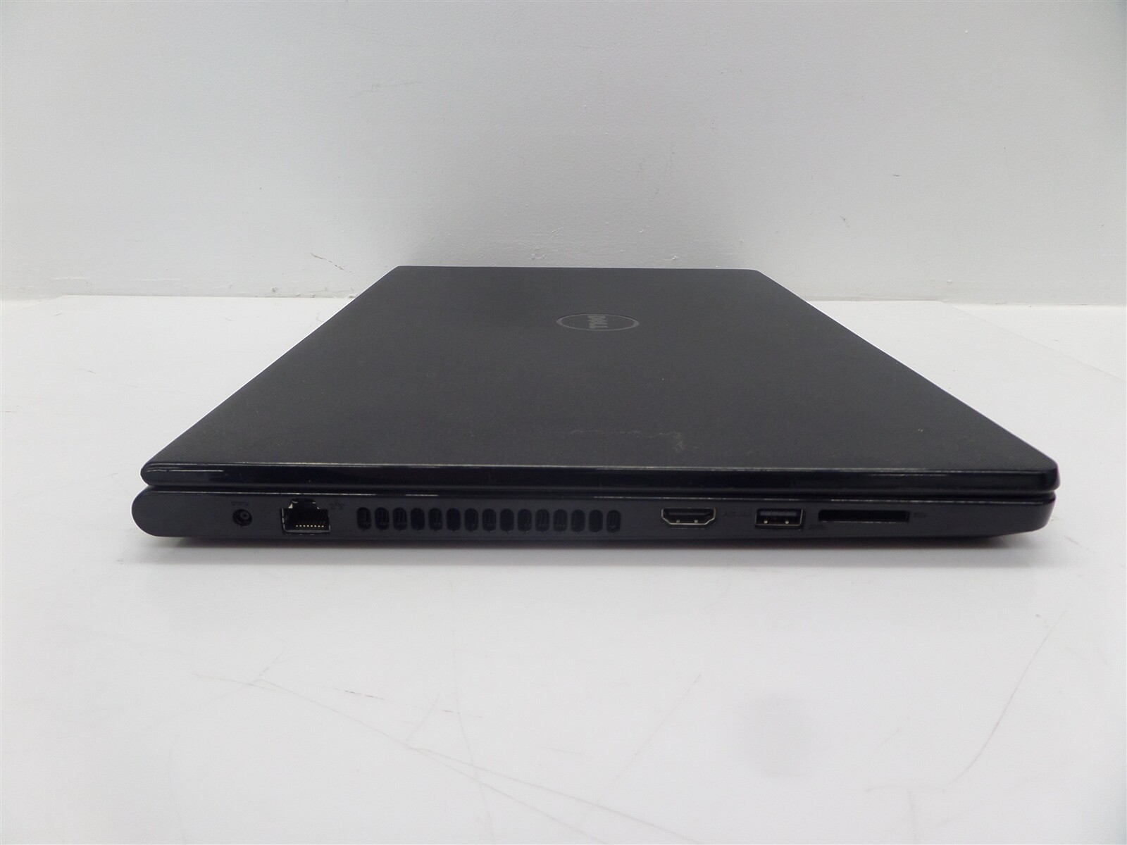 Dell Inspiron 15 5566 15.6″ Laptop w/ Intel i3-7100U 2.4GHz CPU 8GB RAM – No HDD