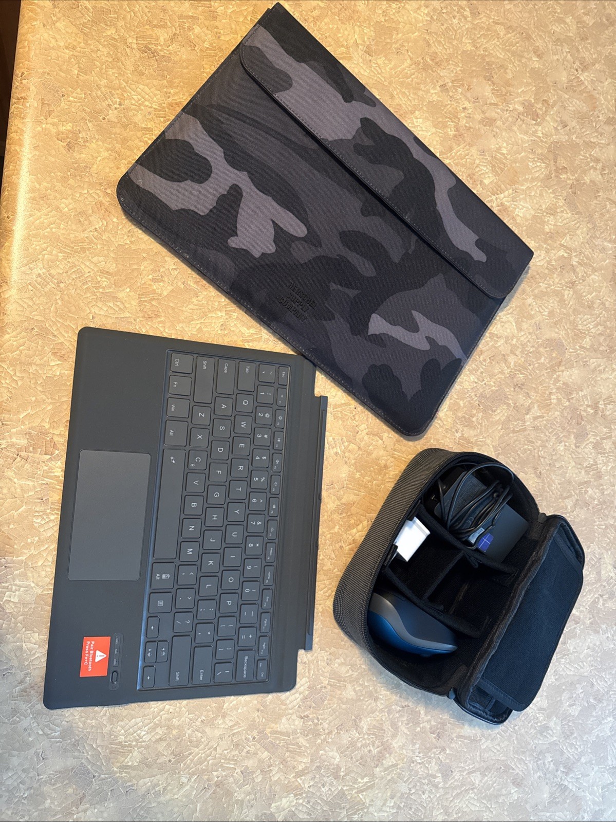 Windows 10 Surface Pro 128GB Excellent Condition: Includes Keyboard +Mouse+Case