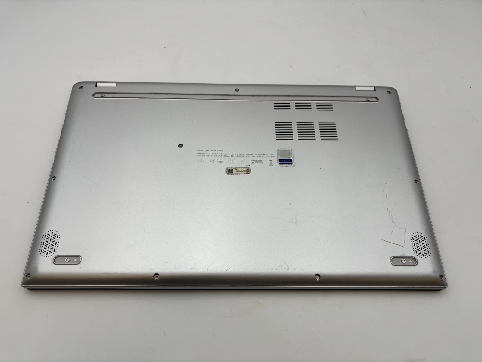 Asus VivoBook S712JA 17.3″ 256 GB SSD 8 GB RAM i5-1035G1 Windows 10 READ