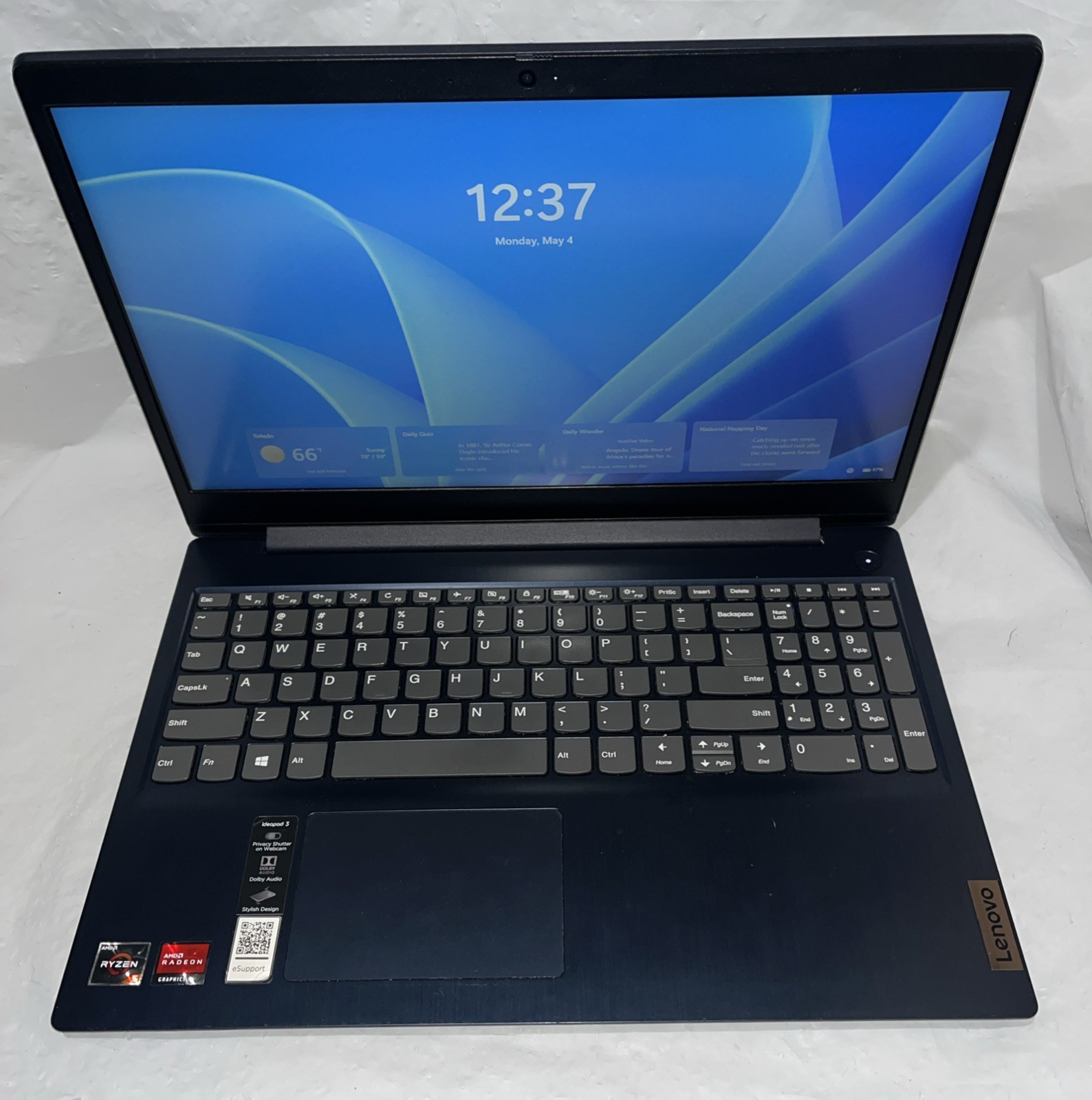 Lenovo IdeaPad 3 15ADA05 AMD Ryzen 5 3500U@2.10GHz, 12GB RAM, 256GB M2 *READ*