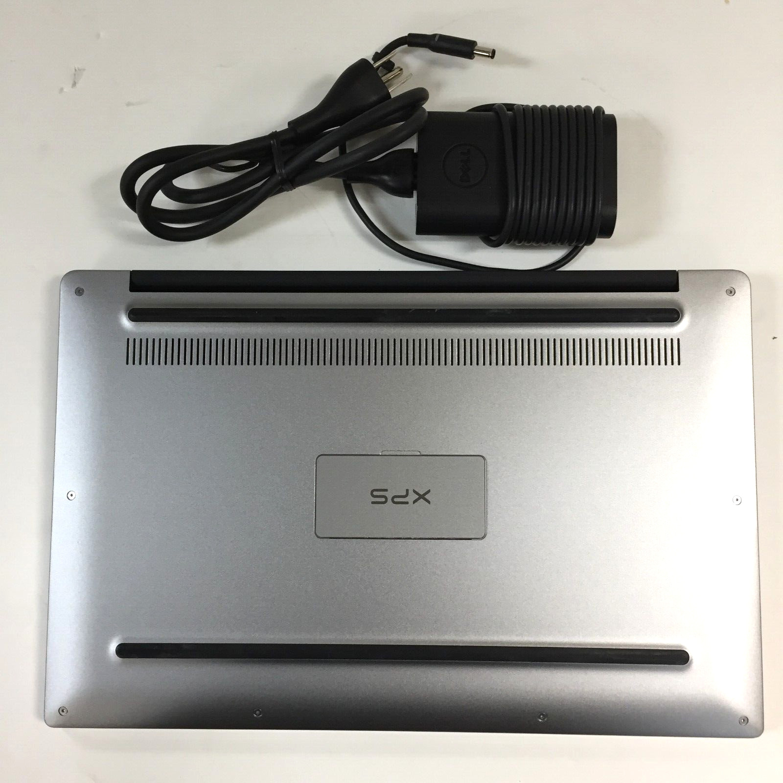 Dell XPS 13 9350 13.3″ Laptop/Intel i5-6200u/8GB RAM/128GB SSD/Win 10 H