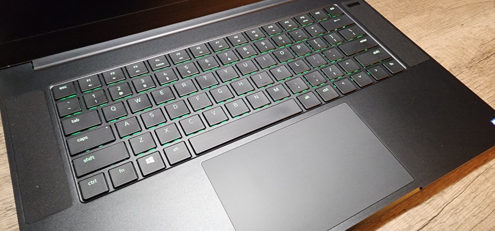 Razer Blade 15 Advanced i7-9750H GTX 1660 Ti 16GB RAM 2TB Storage 144Hz – Read D