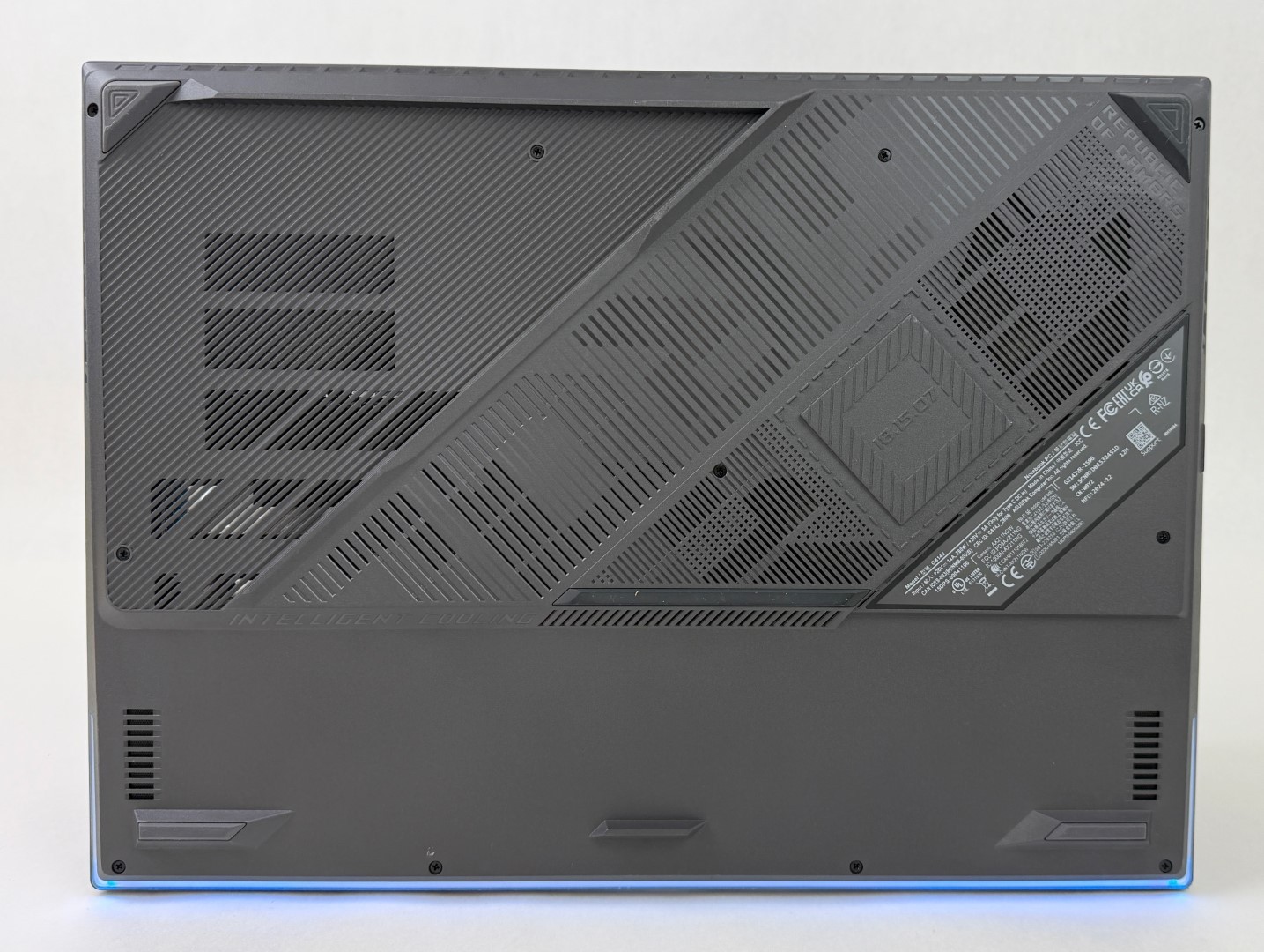 ASUS ROG Strix G18 18″ QHD 240Hz i9-14900HX 32GB 1TB SSD RTX 4060 W11H