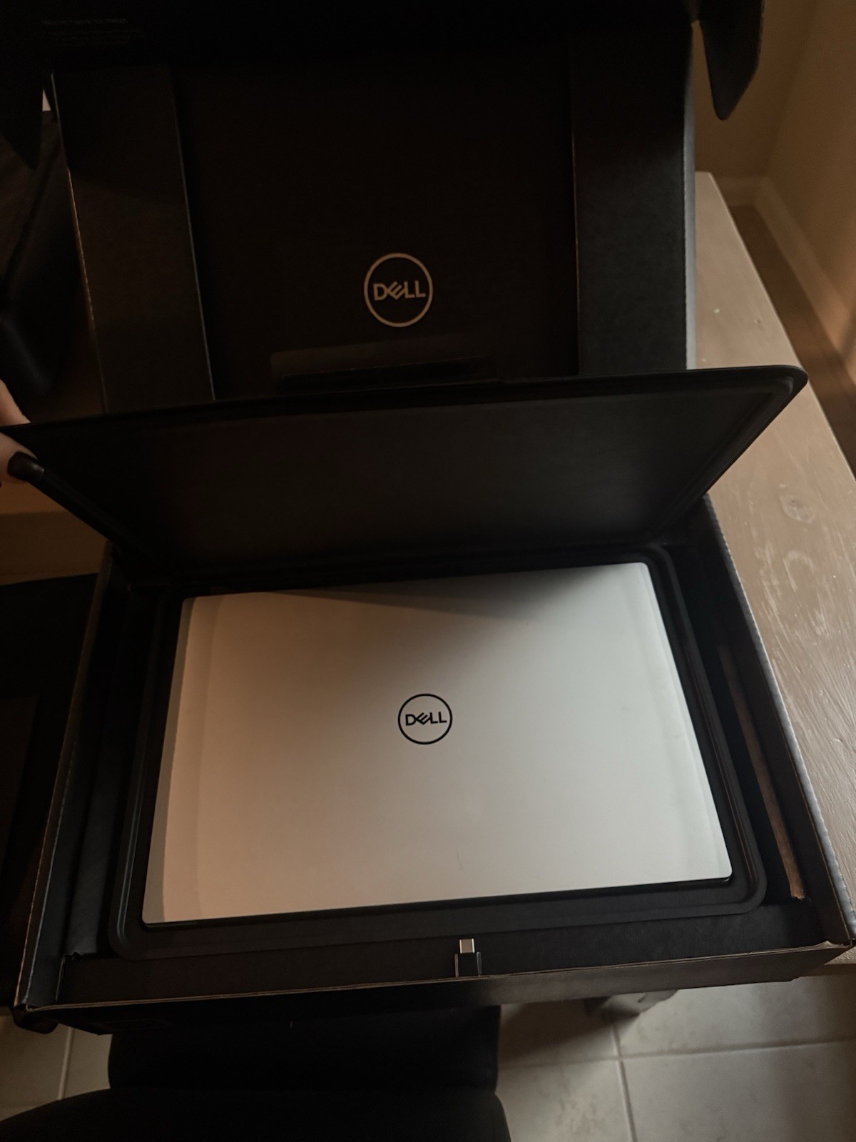 Dell XPS 16 9640 Intel Core Ultra 9 185H, 16-Core, 5.1 GHz, 16.3″, Silver